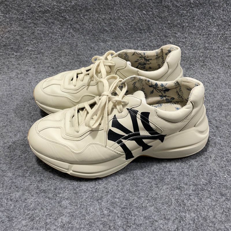 Gucci Gucci Rhyton Low-Top Sneakers for Men 0079 Size US 9.5 / EU 42-43 - 1 Thumbnail