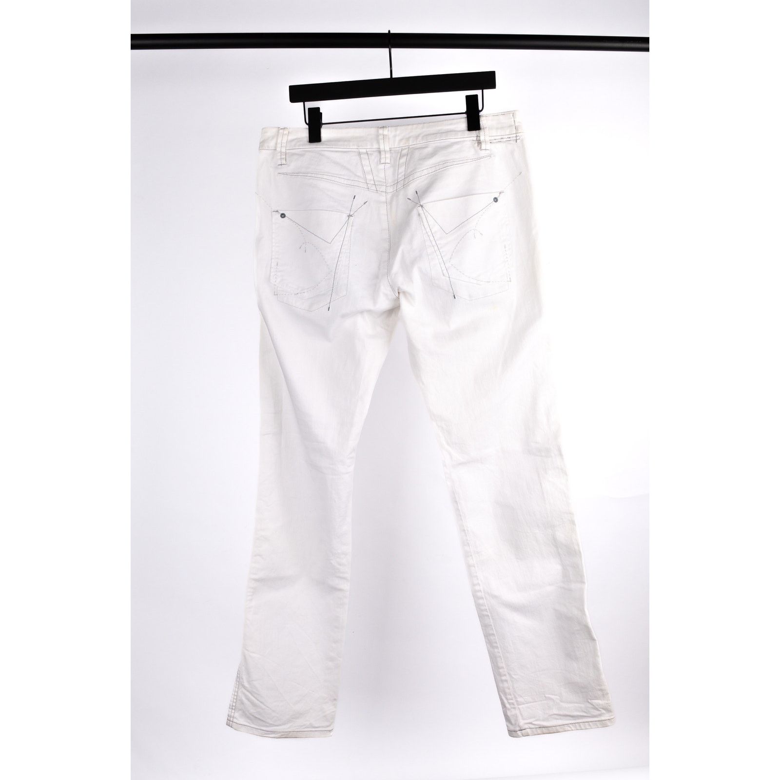 Marithe + Francois Girbaud Marithe Francois Girbaud white jeans Size US 36 / EU 52 - 2 Thumbnail