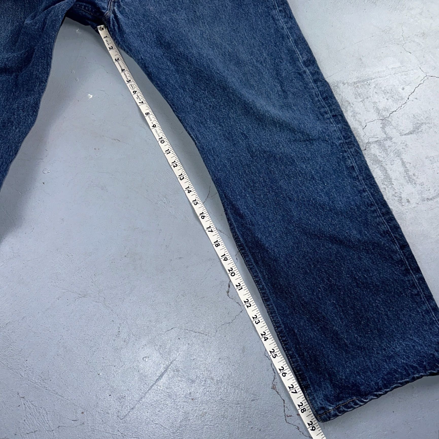 Levi's VINTAGE Levi's 501 Jeans Straight 90s USA Blue Wash Medium 44x32 Leather Button 5-Pocket Mens Denim Cotton Regular 90s Theme Size US 44 / EU 60 - 6 Thumbnail