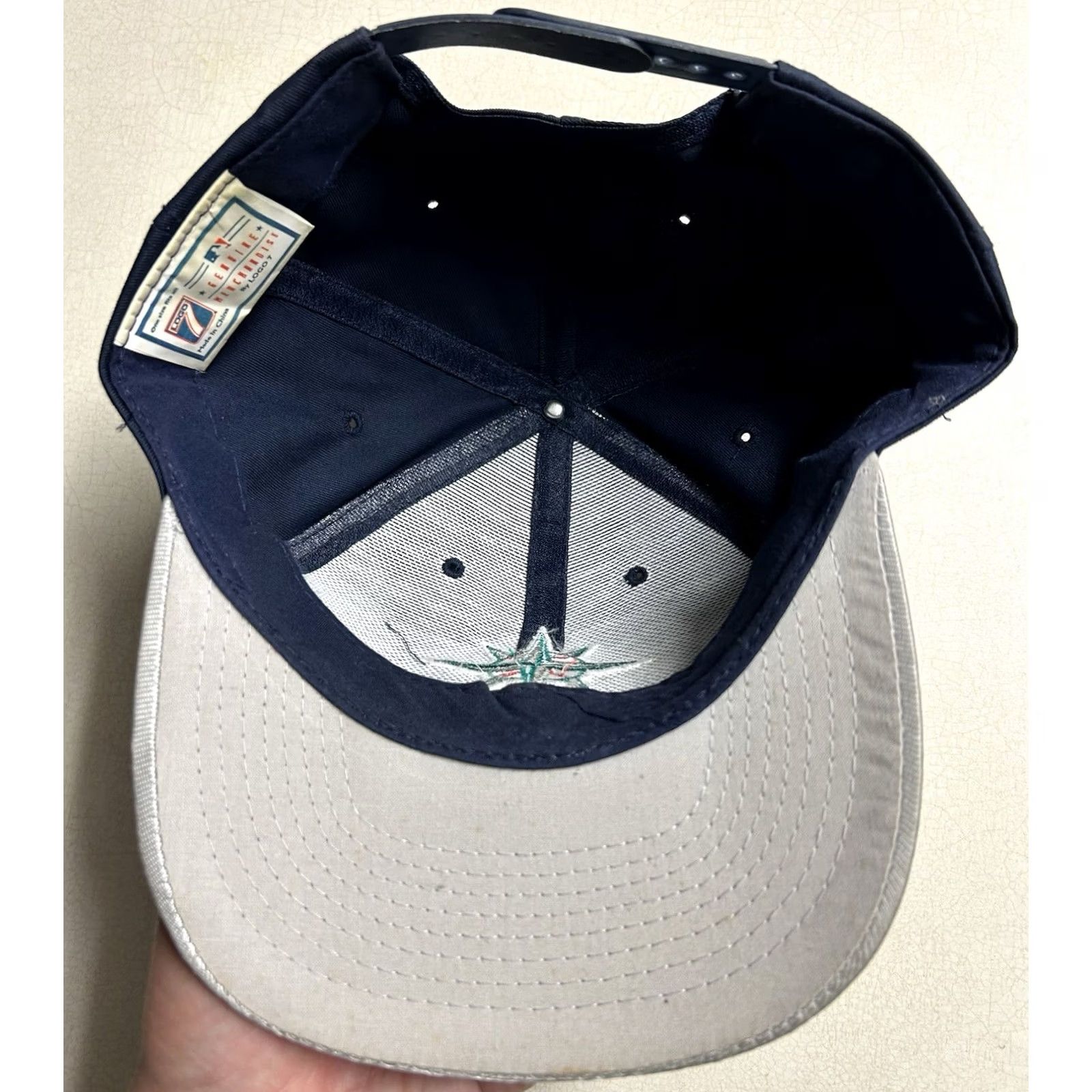 Logo 7 VINTAGE Logo 7 Seattle Mariners MLB Silver Brim Throwback Logo Snapback Hat Cap Size ONE SIZE - 7 Thumbnail