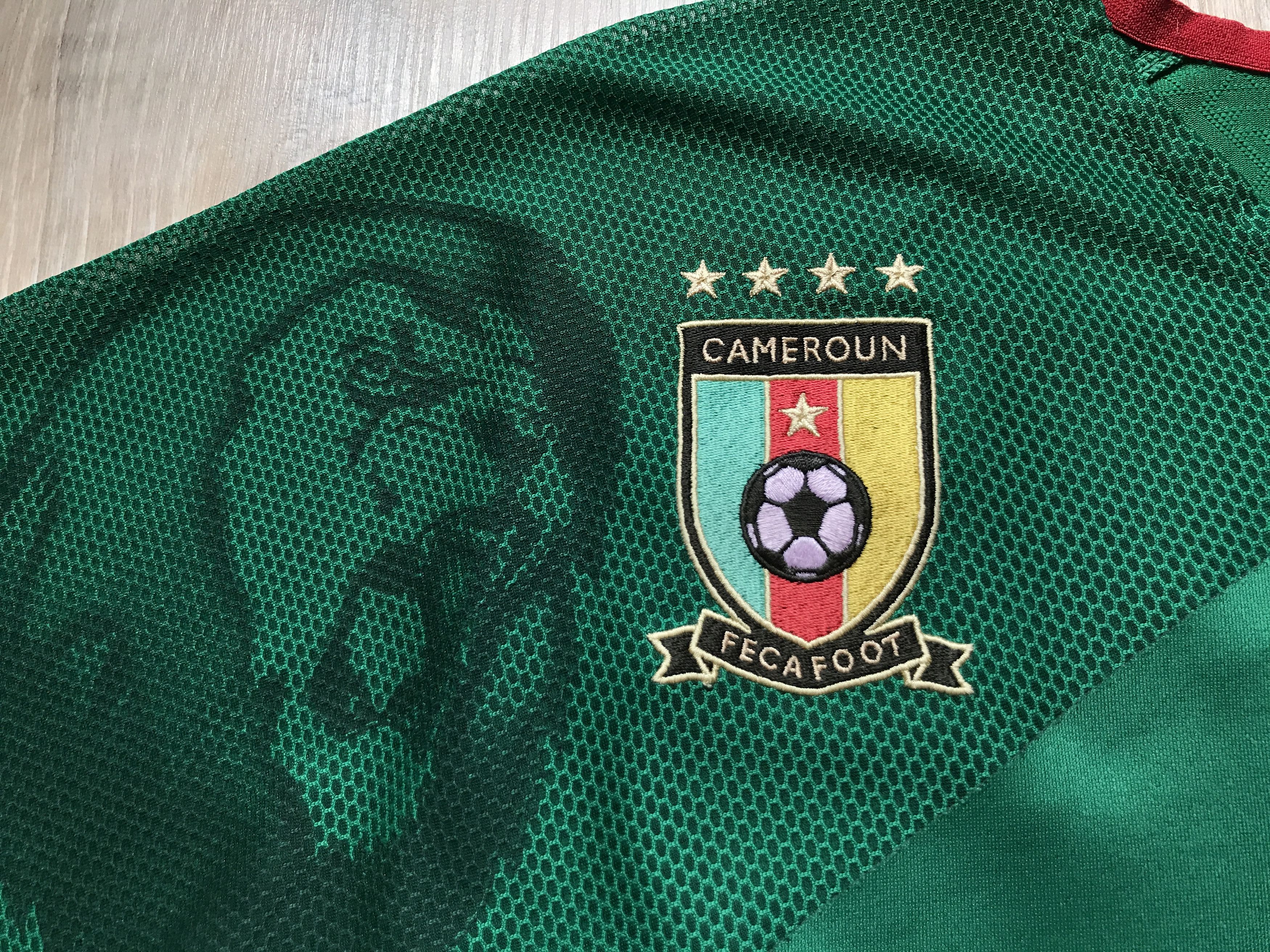 Puma × Vintage Vintage Puma Camerron Home Shirt #9 ETO'O Size US L / EU 52-54 / 3 - 7 Thumbnail
