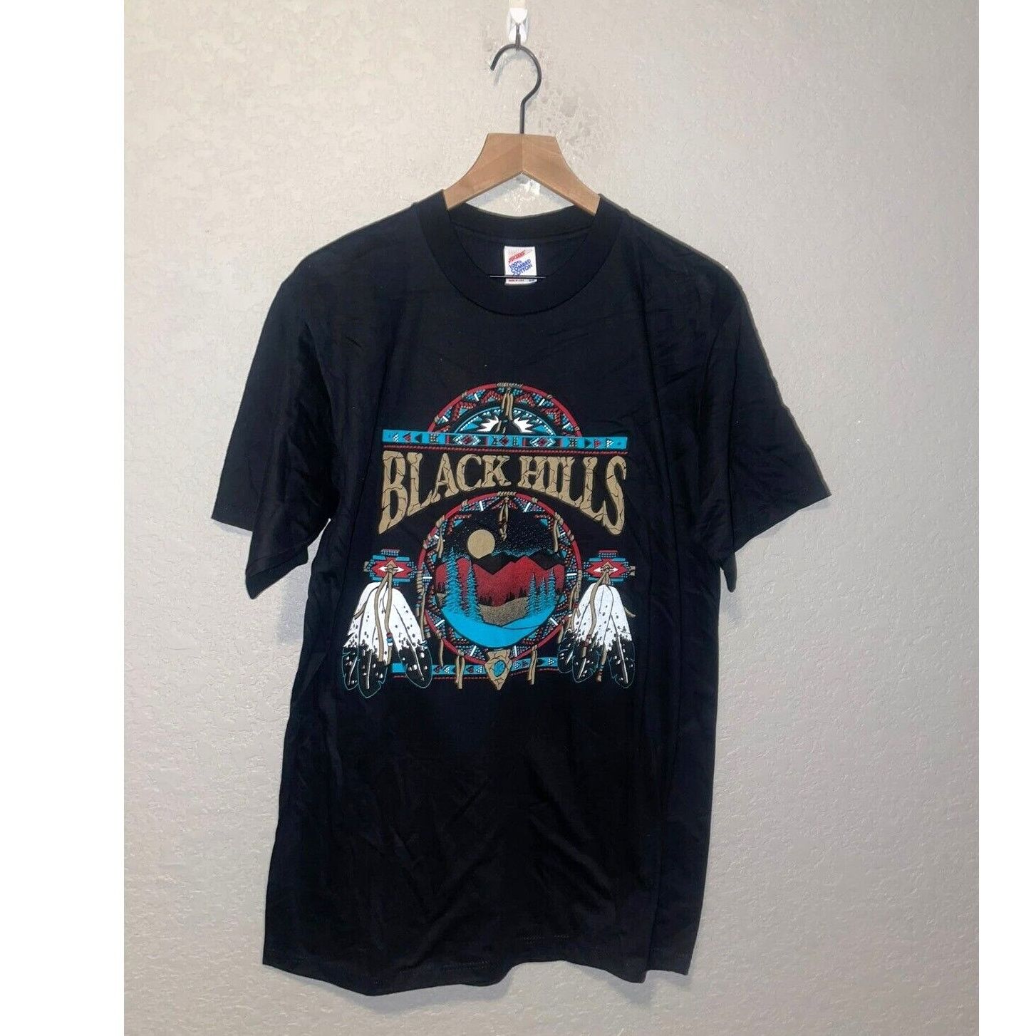 Jerzees Vintage South Dakota Black Hills Native Western Black Shirt Size US L / EU 52-54 / 3 - 1 Thumbnail