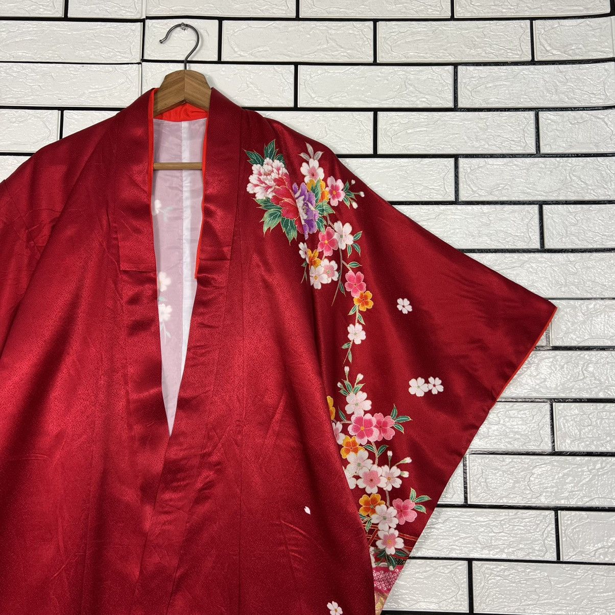 Japanese Brand Embroidered Gosho Guruma Sakura Floral Kimono #4151-C190 Size ONE SIZE - 6 Thumbnail