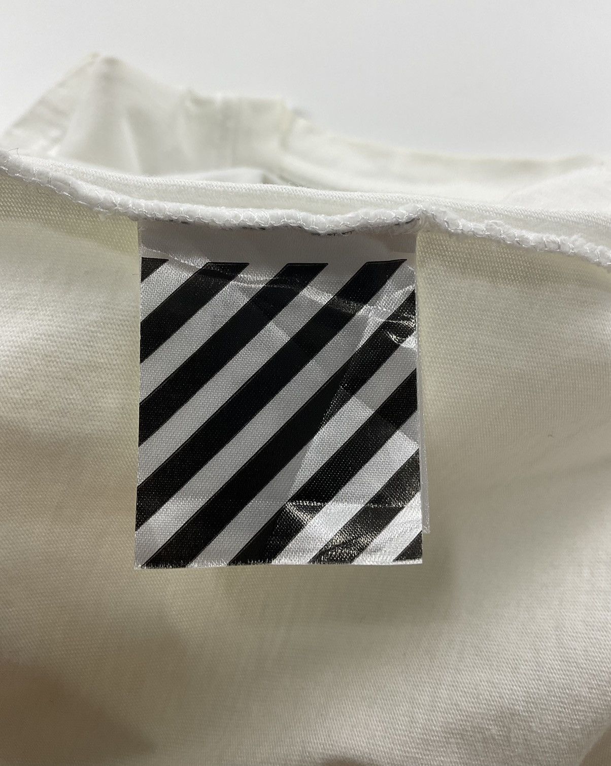 Off-White Off White Flower Embroidery Tee Size US S / EU 44-46 / 1 - 10 Thumbnail