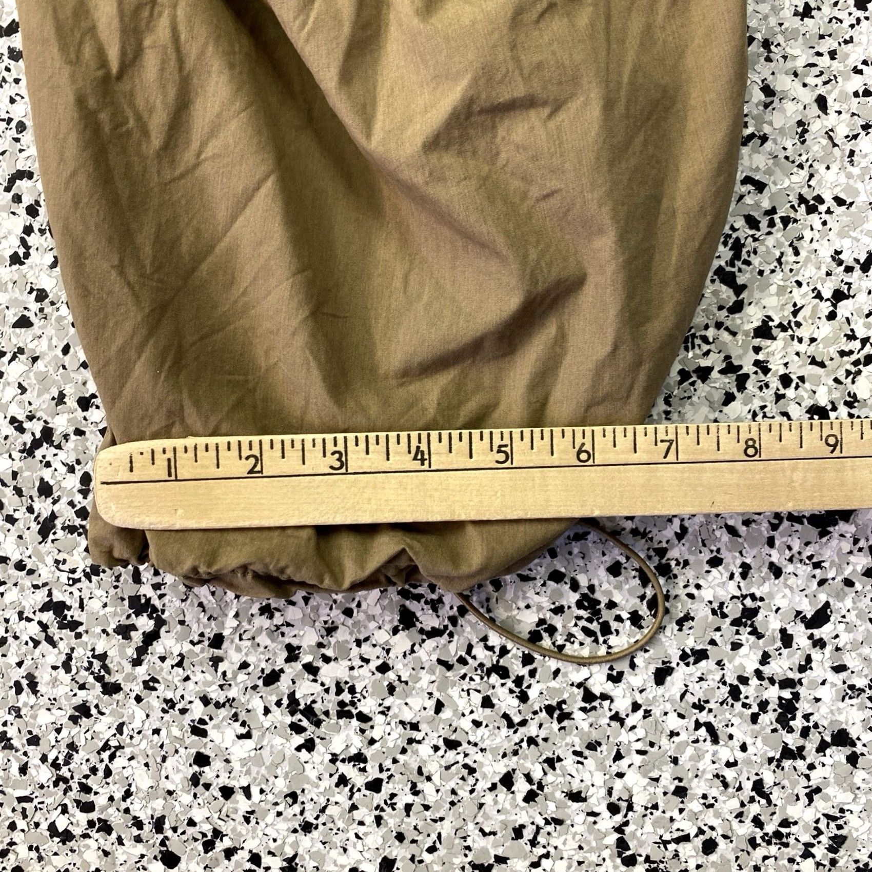 Anthropologie Anthropologie Cargo Jogger Pants Beige Khaki Pull On Women’s Size 30 Tapered Relaxed Front Zip Pockets Twill But No Holes Stains N/A Size 30" / US 8 / IT 44 - 6 Thumbnail