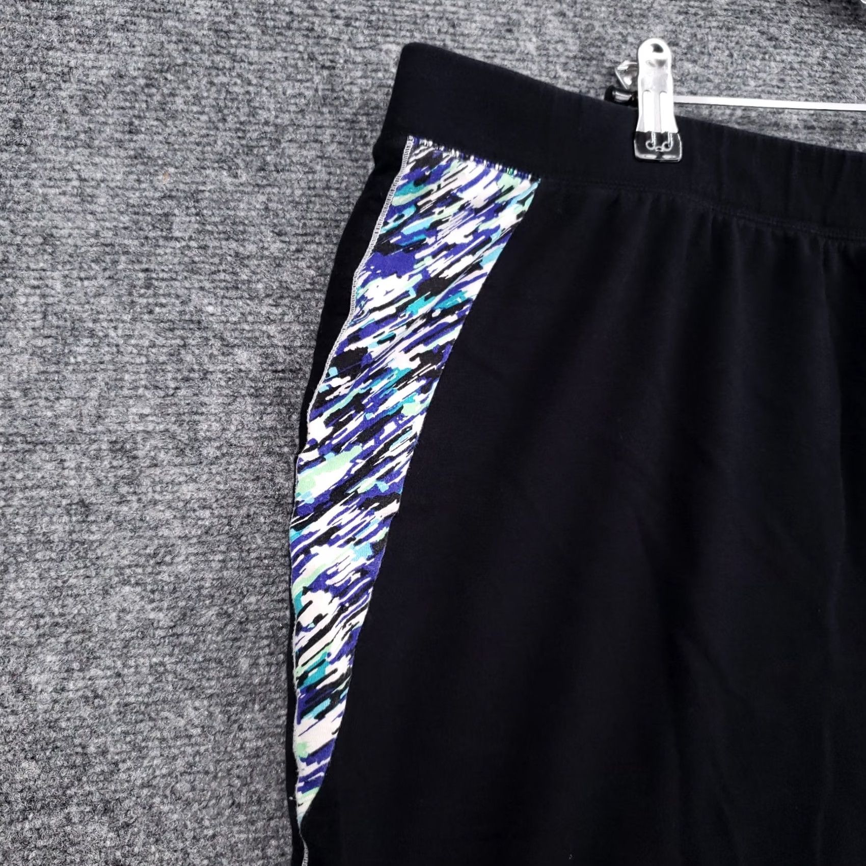 Vintage Catherines Pants Womens 2X Black Capri Plus Abstract Athletic Relaxed Stretch Size 40" / US 18 - 3 Thumbnail