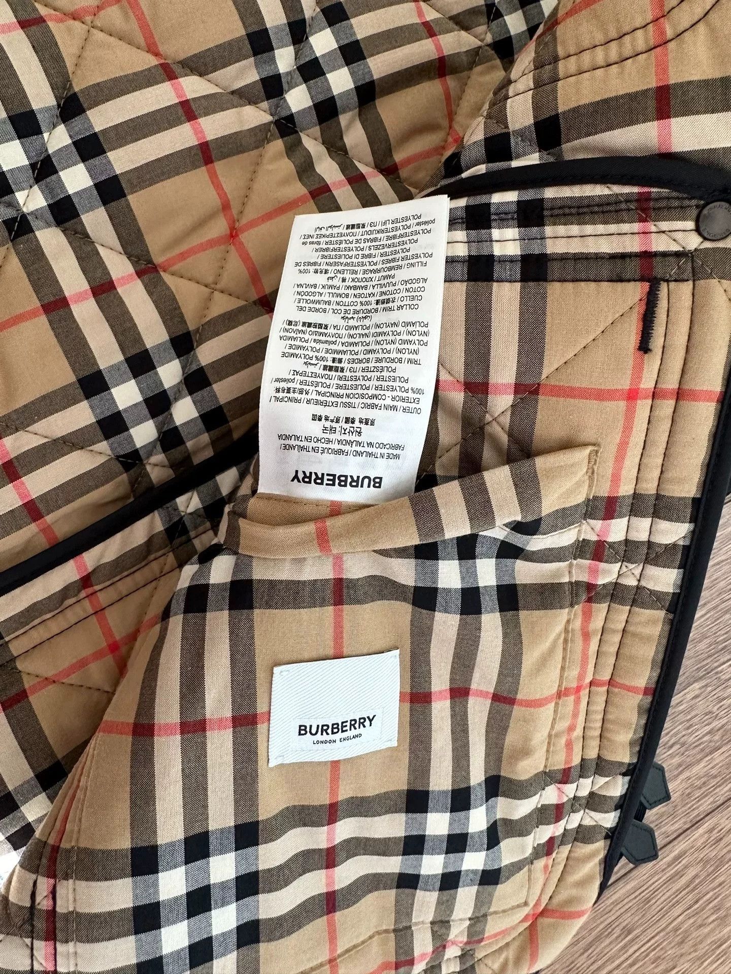 Burberry Burberry Check Pattern Black Down Vest Size US M / EU 48-50 / 2 - 4 Thumbnail