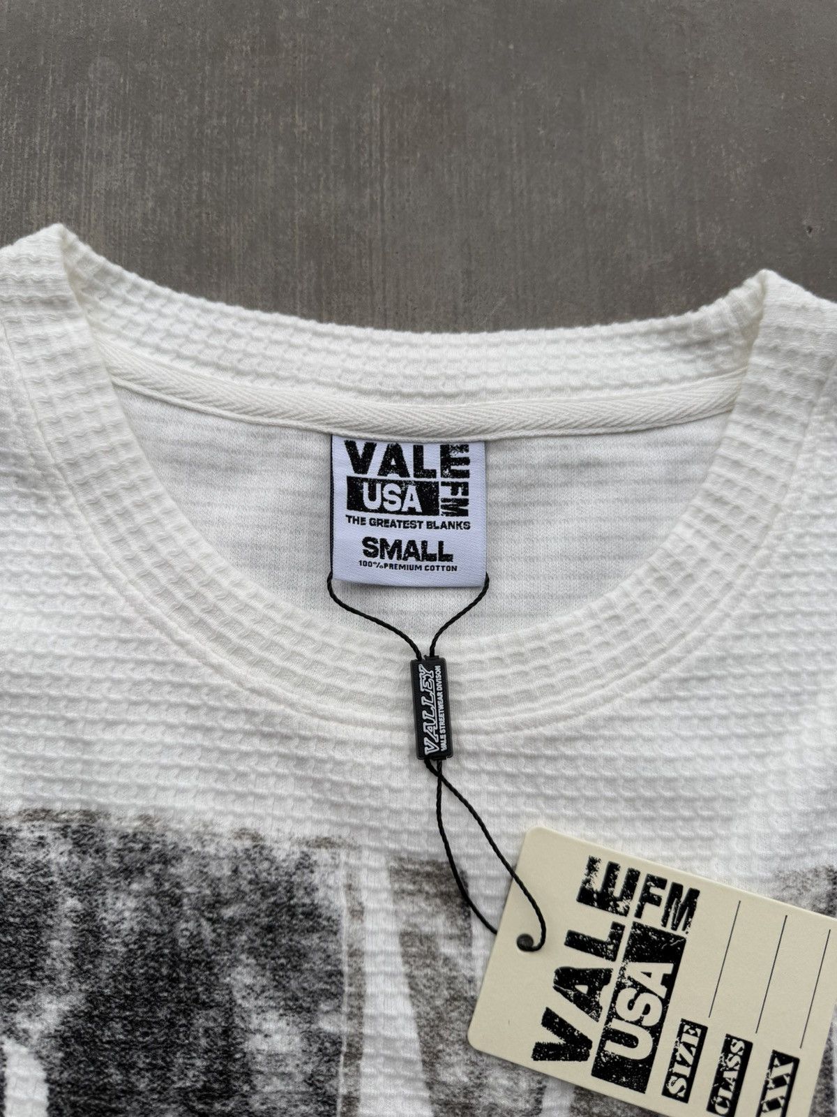 Vale Vale Forever Valley Slam Long-Sleeve Tee – White Small Size US S / EU 44-46 / 1 - 8 Thumbnail