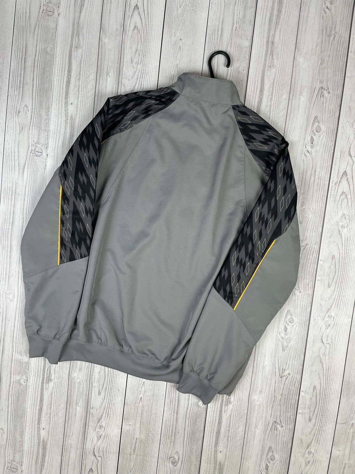 Vintage Vintage Liverpool soccer jacket grey rare size M Size US M / EU 48-50 / 2 - 3 Thumbnail