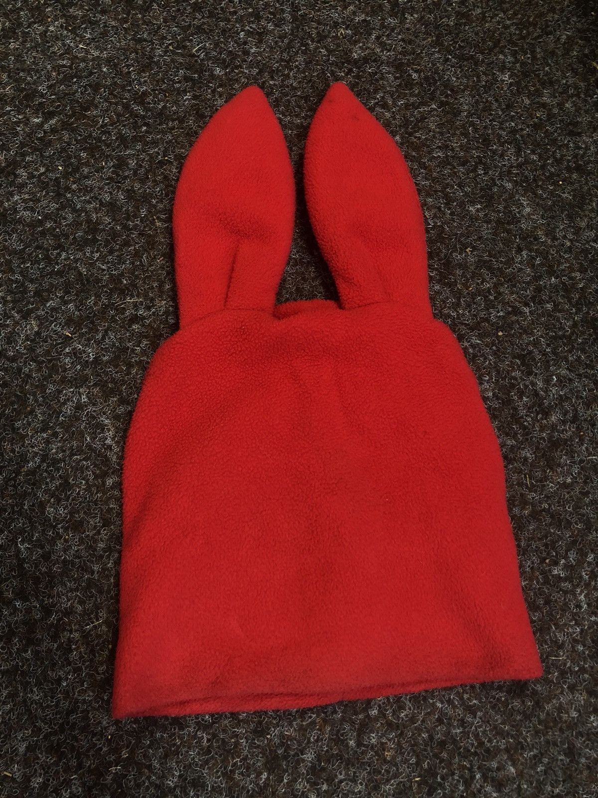 image of Comme Des Garcons x Comme Des Garcons Shirt Boy Aw18 Bunny Ear Beanie Black in Red, Men's