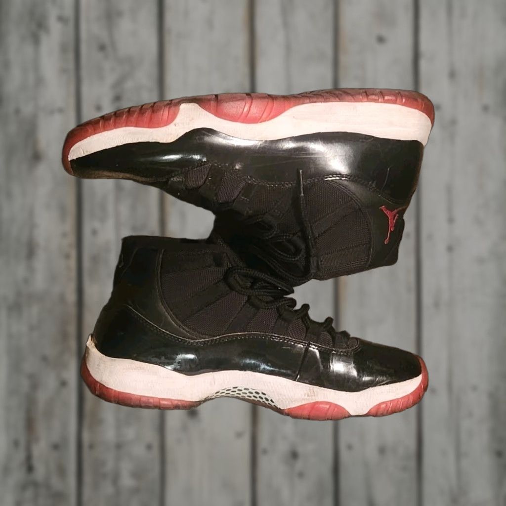 Jordan Brand Jordan Air 11 Retro High OG Bred Sneaker Mens 10.5 Black Patent Leather 2019 High Top Shoes Size US 11 / EU 44 - 1 Thumbnail