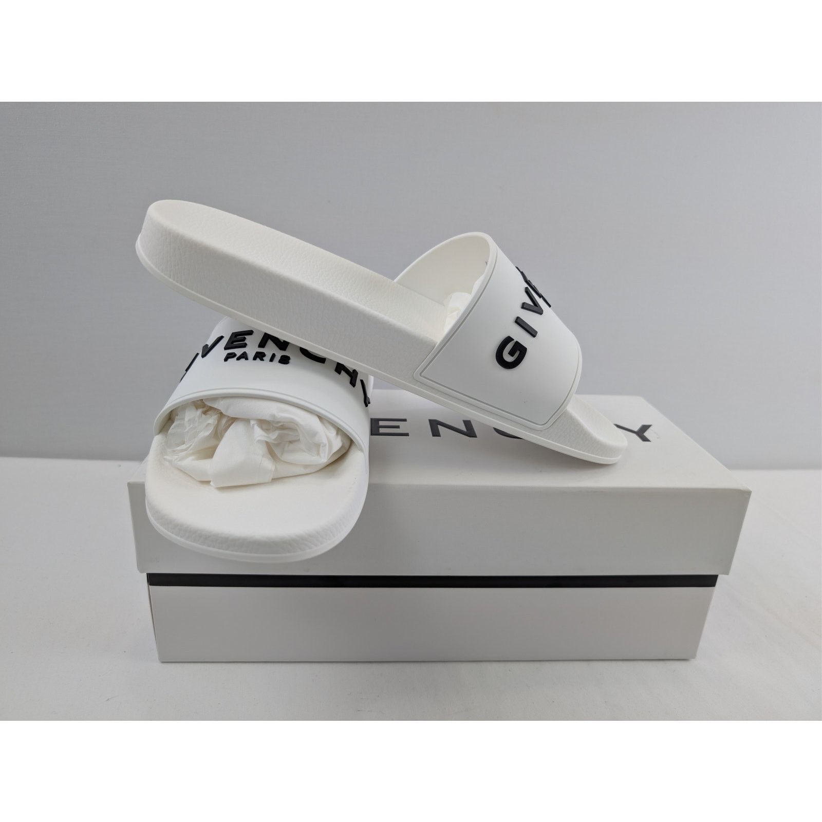 Givenchy o1rshd1 Q:2 / Slides Sandals Slipper in White Size US 13 / EU 46 - 14 Thumbnail