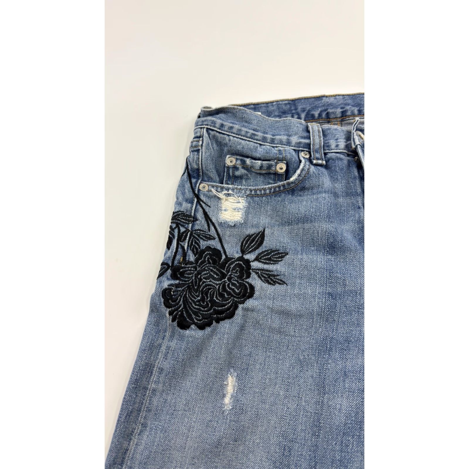 Rag & Bone VINTAGE rag & bone Women's Jeans 24 Blue Floral Embroidered Distressed Denim Medium Wash High Rise Pockets Size 42" / US 20 - 3 Thumbnail