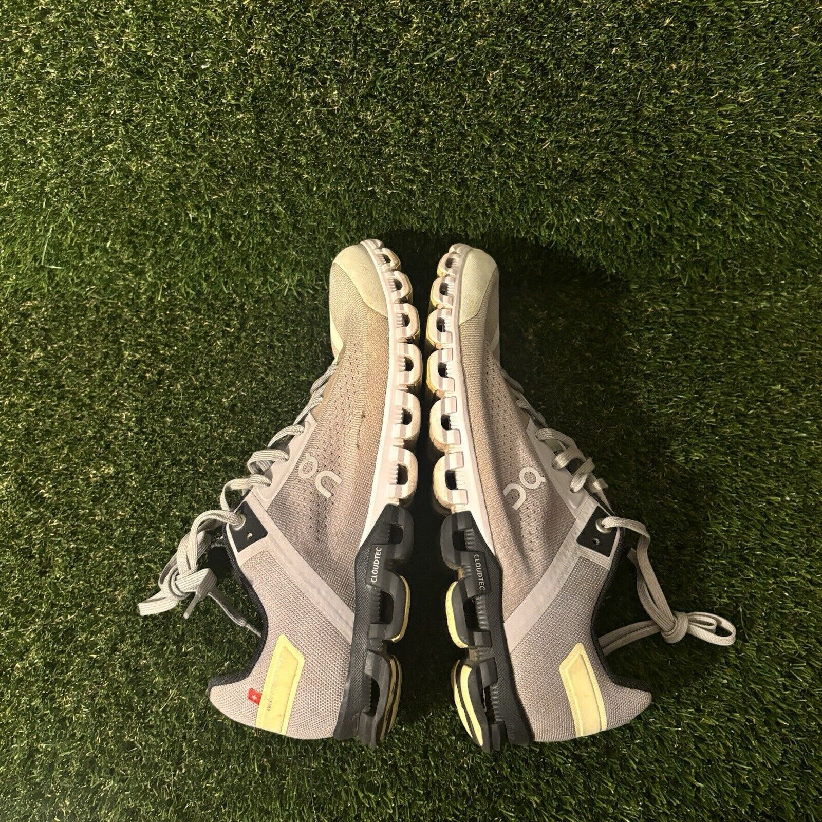 On Size 8.5 - On Cloudflow Alloy Magnet Size US 8.5 / EU 41-42 - 4 Thumbnail
