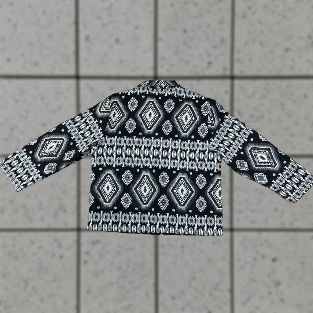 Vintage VINTAGE Women’s Jane Ashley Aztec Black White Button Jacket Size XL Women White Aztec Jacket XL Women Mens? Size XL / US 12-14 / IT 48-50 - 1 Thumbnail