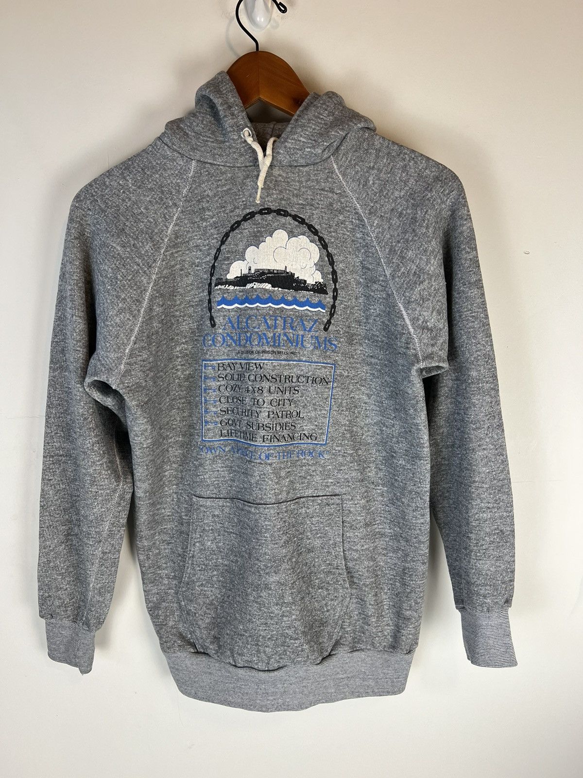 Vintage Vintage 80s Alcatraz Condominiums raglan sweater hoodie Size US XS / EU 42 / 0 - 1 Thumbnail