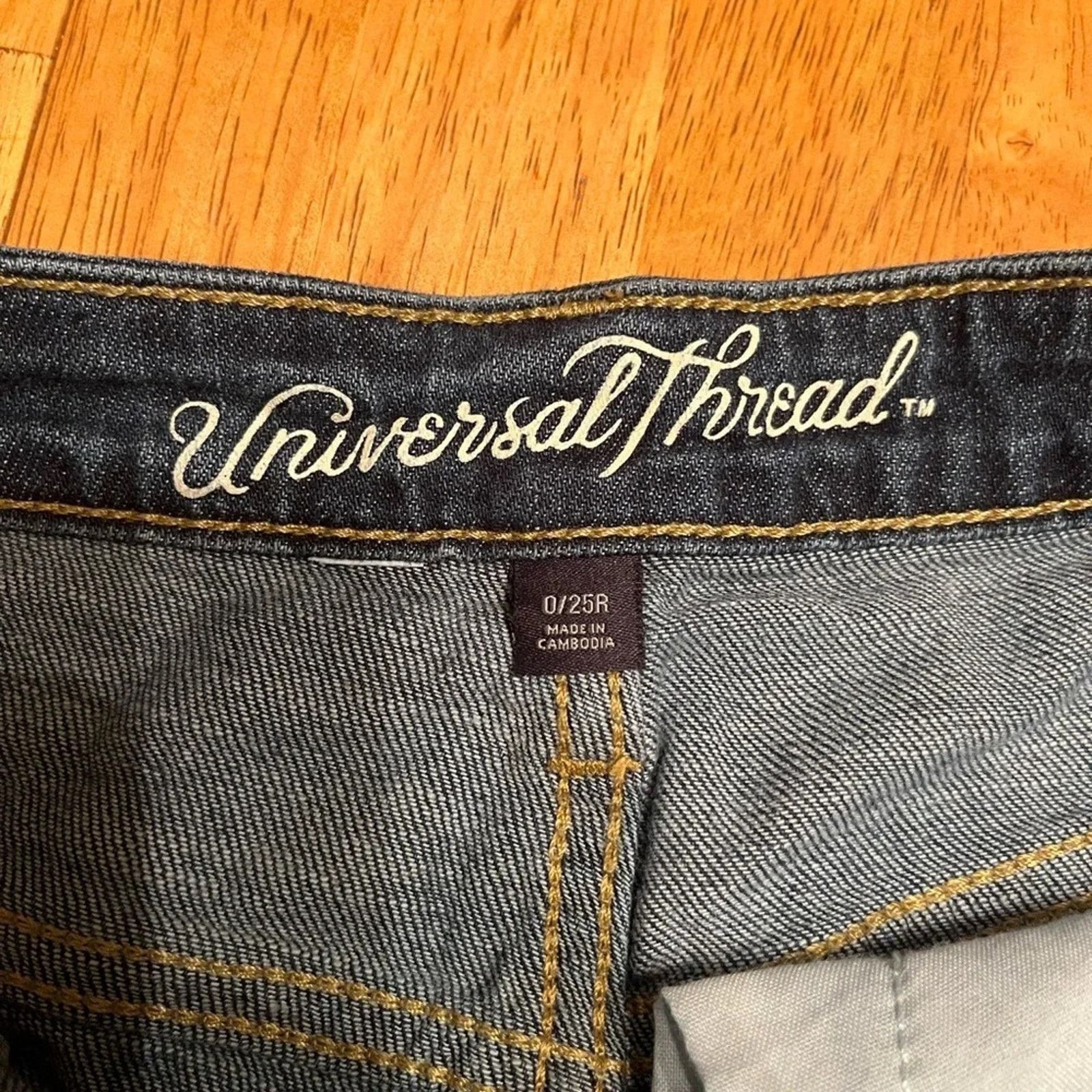 The Unbranded Brand Universal Thread High Rise Shortie cutoff shorts, size 0 Size 25" / US 0 / IT 36 - 3 Thumbnail