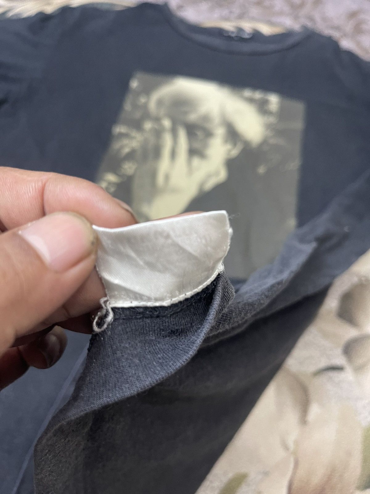 Andy Warhol × Uniqlo Vintage Andy Warhol Big Logo Tshirt Streetwear Size US L / EU 52-54 / 3 - 8 Thumbnail