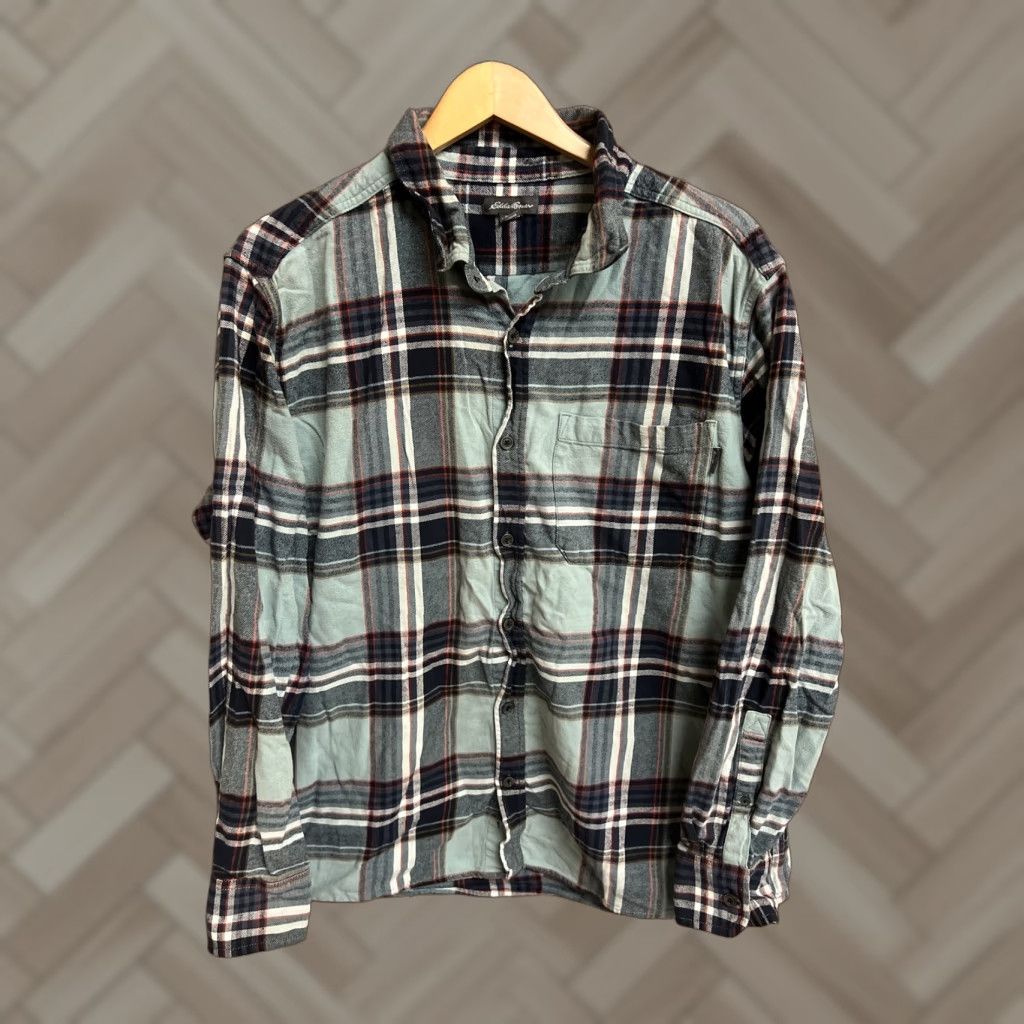 Eddie Bauer VINTAGE Eddie Bauer Shirt Mens 2XL Button-Down Long Sleeve Plaid Navy Blue White Green 90s Casual Mens Size US XXL / EU 58 / 5 - 1 Thumbnail