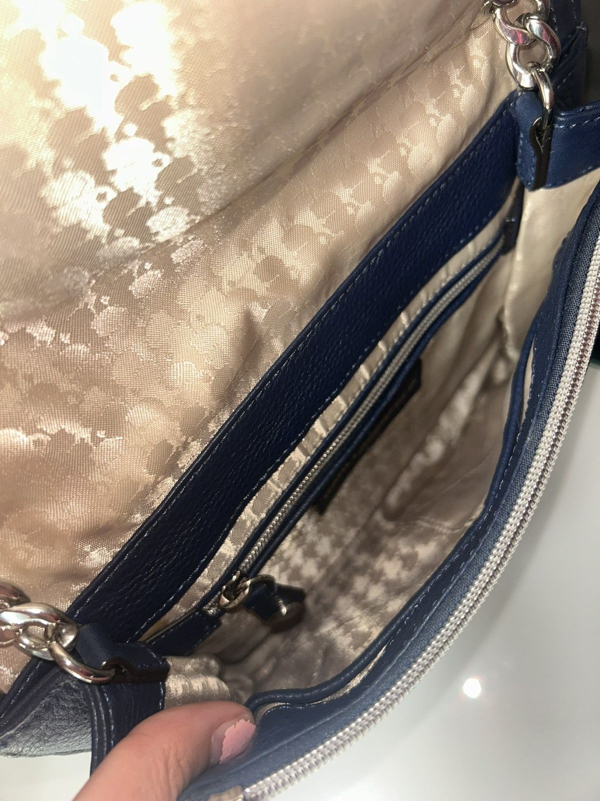 Karl Lagerfeld Karl Lagerfeld Paris GG Blue Quilted Chevron Shoulder Bag Size ONE SIZE - 4 Thumbnail