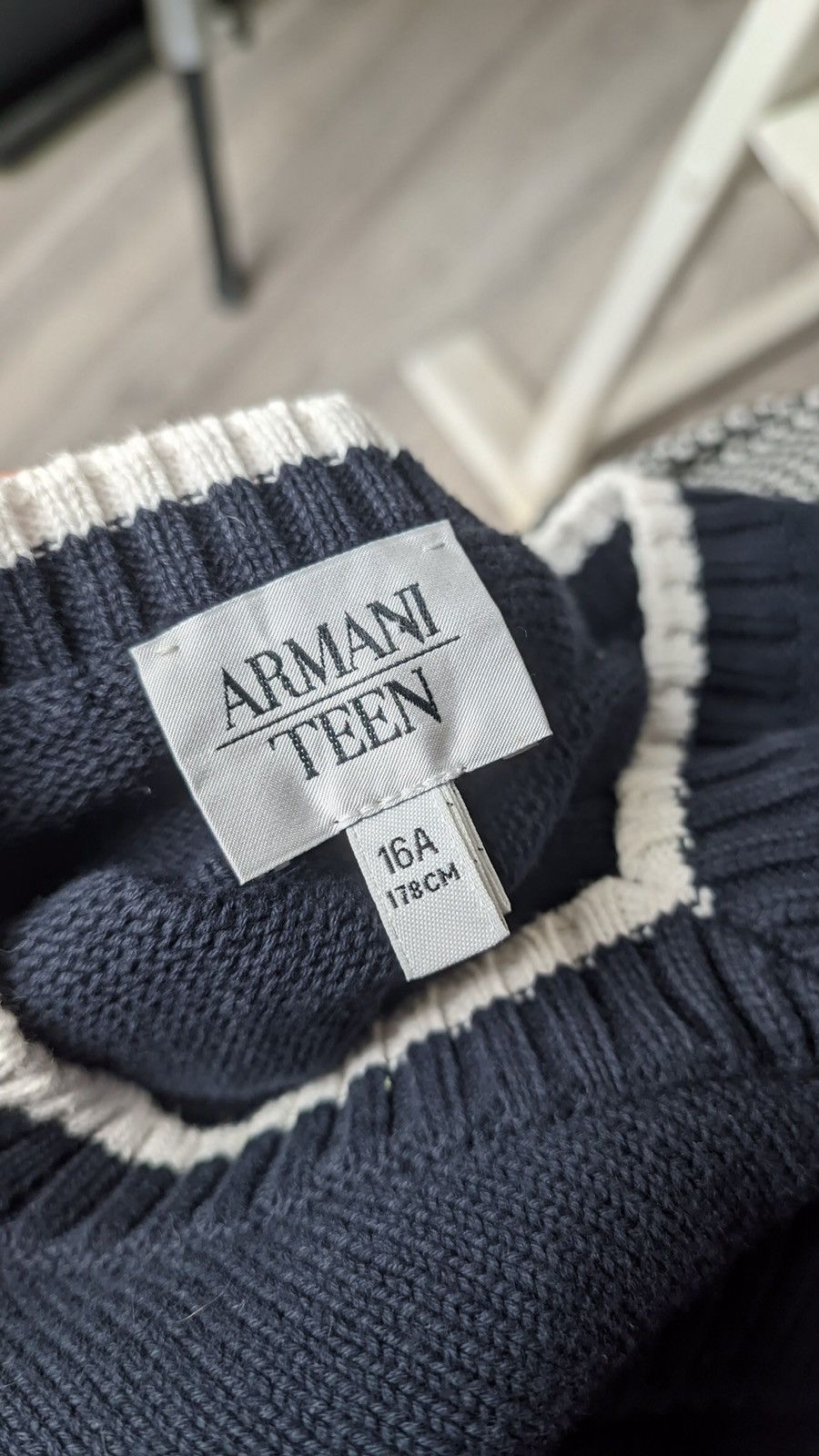 Vintage Armani vintage Teen light knit vest oldmoney golf Size US XS / EU 42 / 0 - 4 Thumbnail