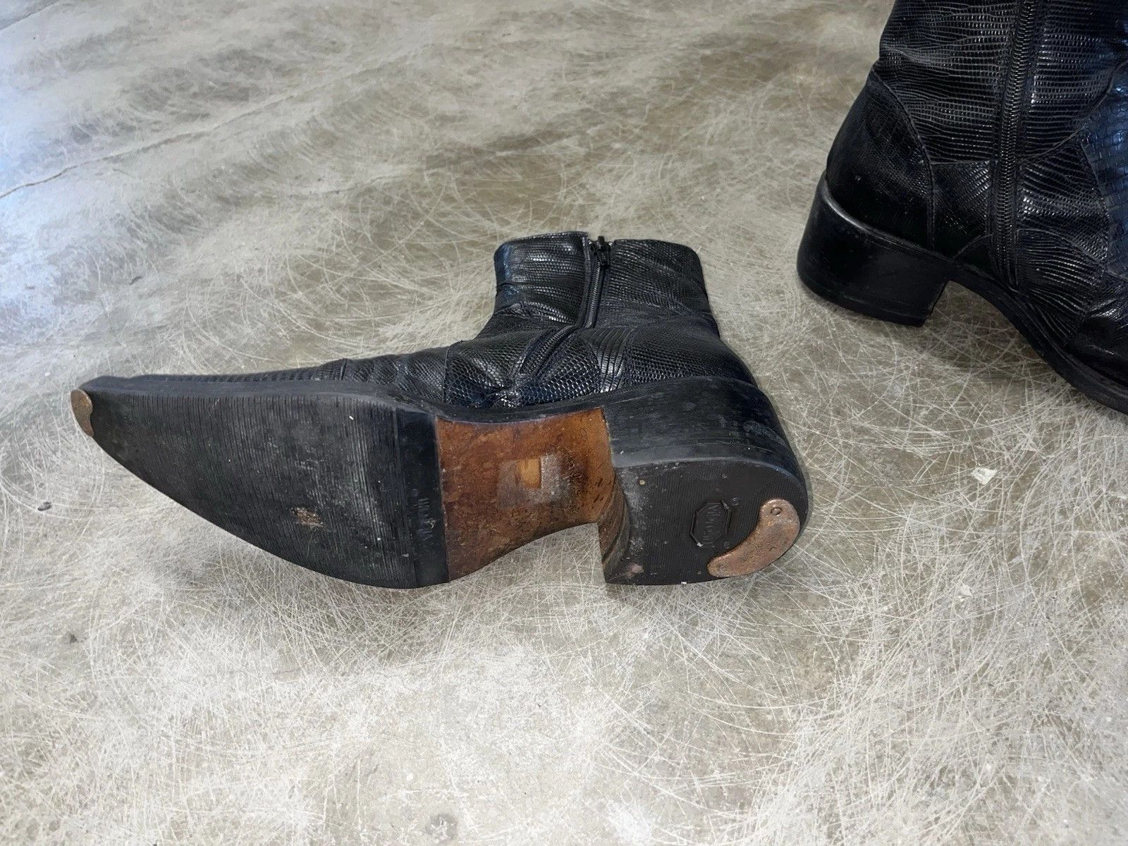 Gianni Barbato RARE Vtg Gianni Barbato Lizard Skin Leather Chelsea Boots Size US 7.5 / EU 40-41 - 6 Thumbnail