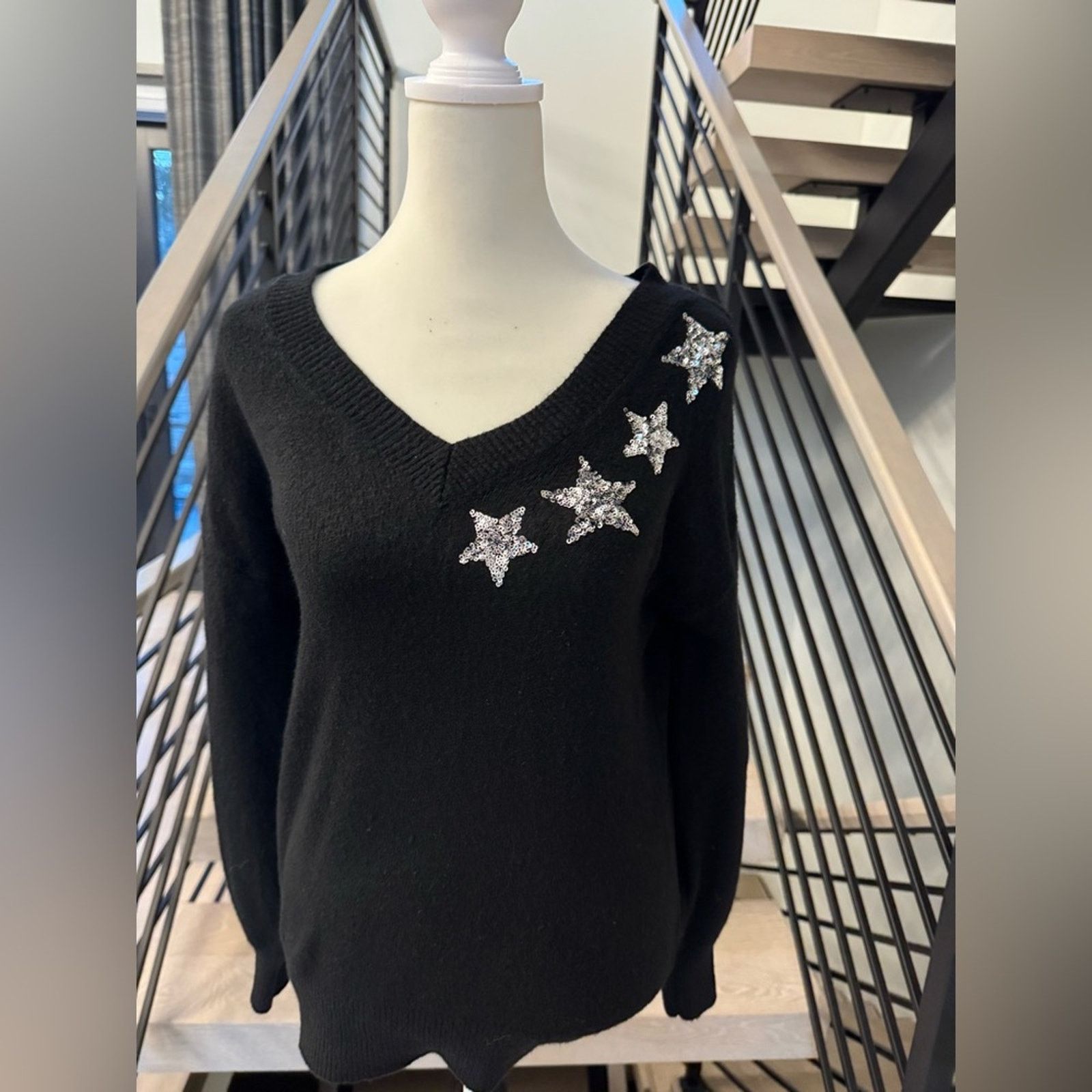 Loft New LOFT Black V-Neck Sweater with Star Accents Size S / US 4 / IT 40 - 2 Thumbnail