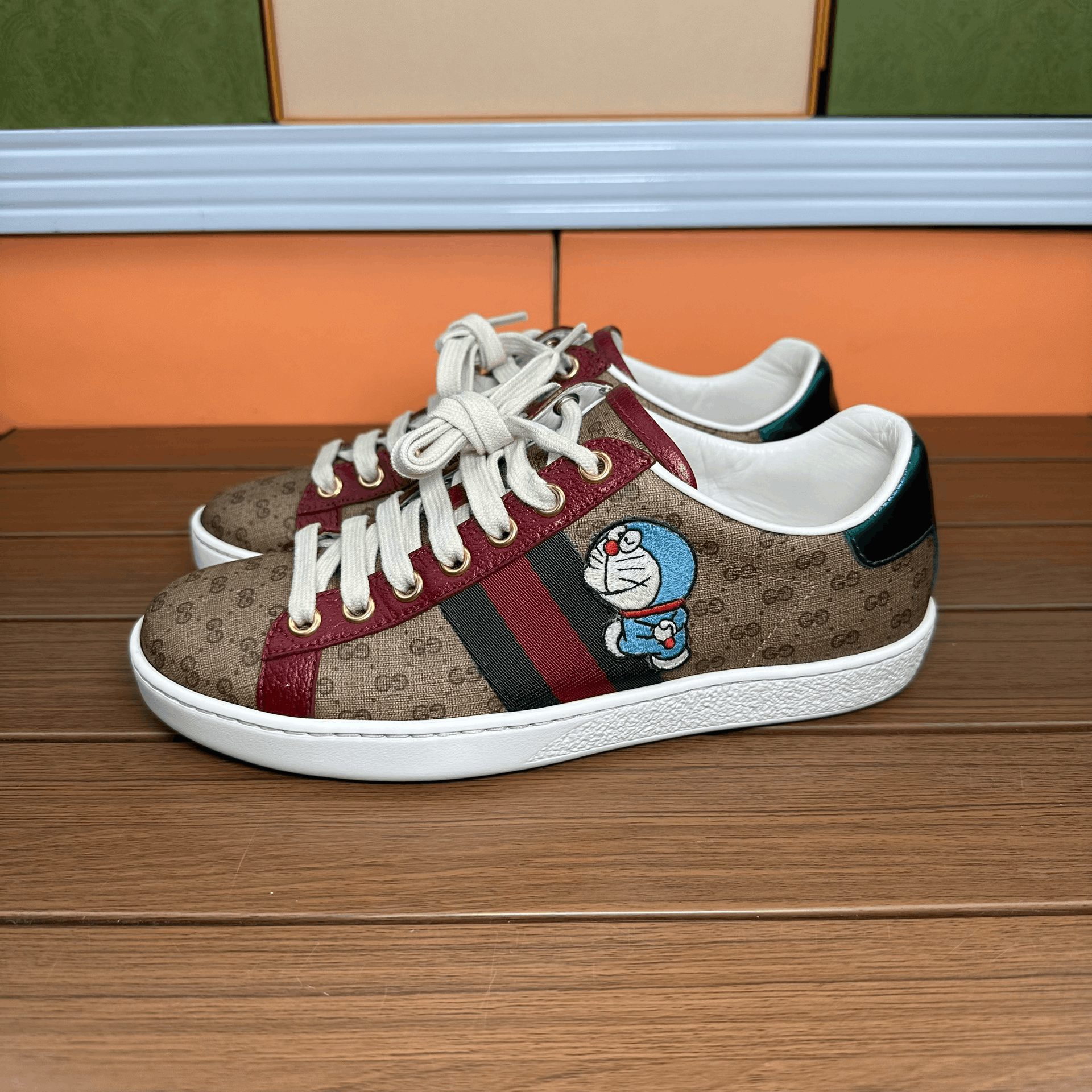 Gucci Gucci Lowtop Sneakers it_34-5 Women Size US 4.5 / IT 34.5 - 1 Thumbnail