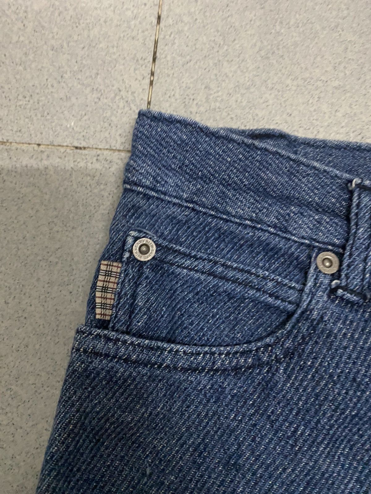 Burberry × Japanese Brand × Vintage Vintage Burberry NovaChek Blue Label Denim Jeans Size 25" / US 0 / IT 36 - 5 Thumbnail