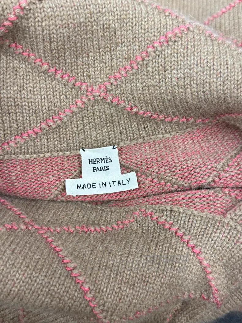 Hermes Hermes Khaki diamond pattern cashmere sweater Size XXS / US 00 / IT 34 - 4 Thumbnail