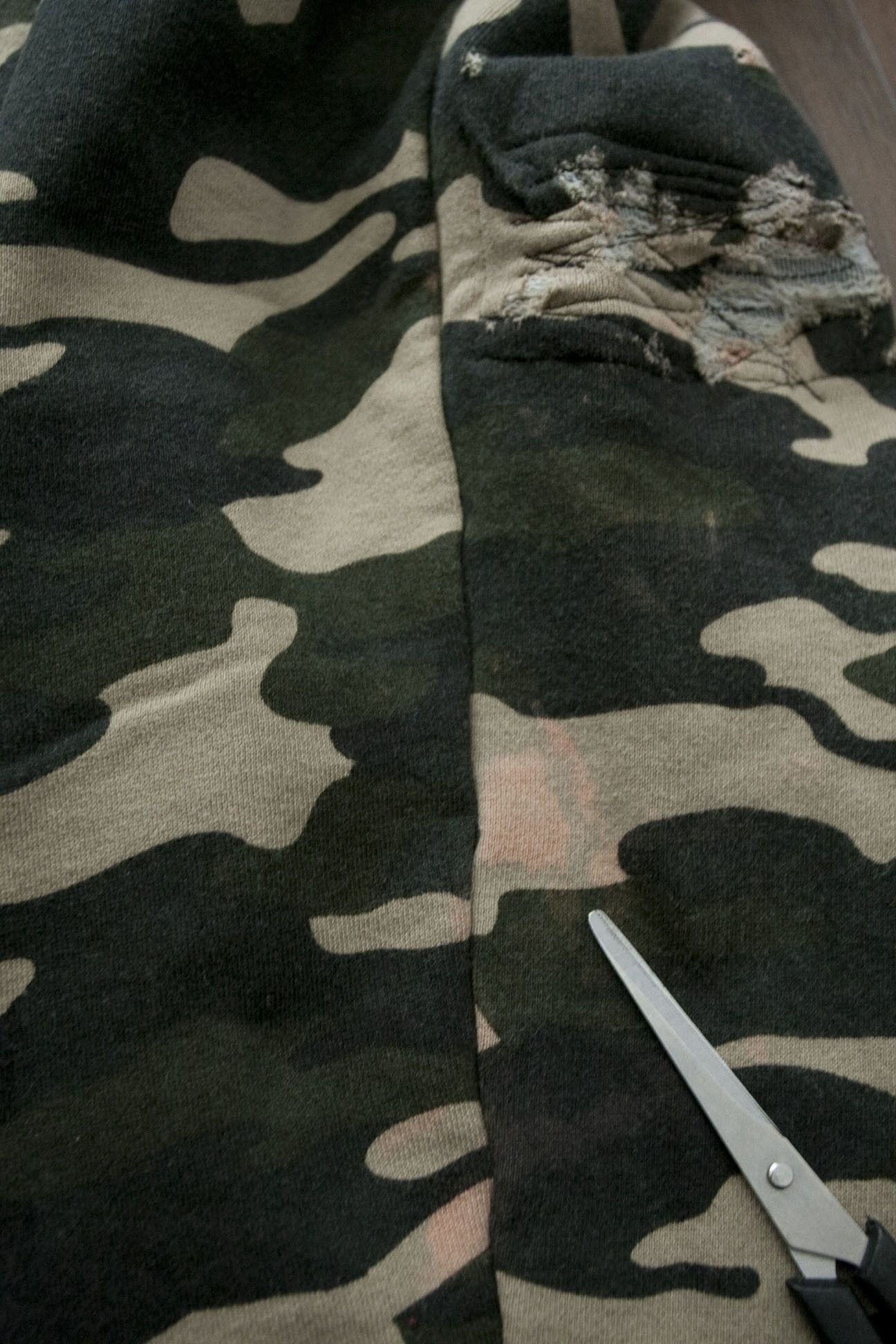 True Religion True Religion Jogger Distressed Size XL /38x26 Camo Size US 38 / EU 54 - 4 Thumbnail