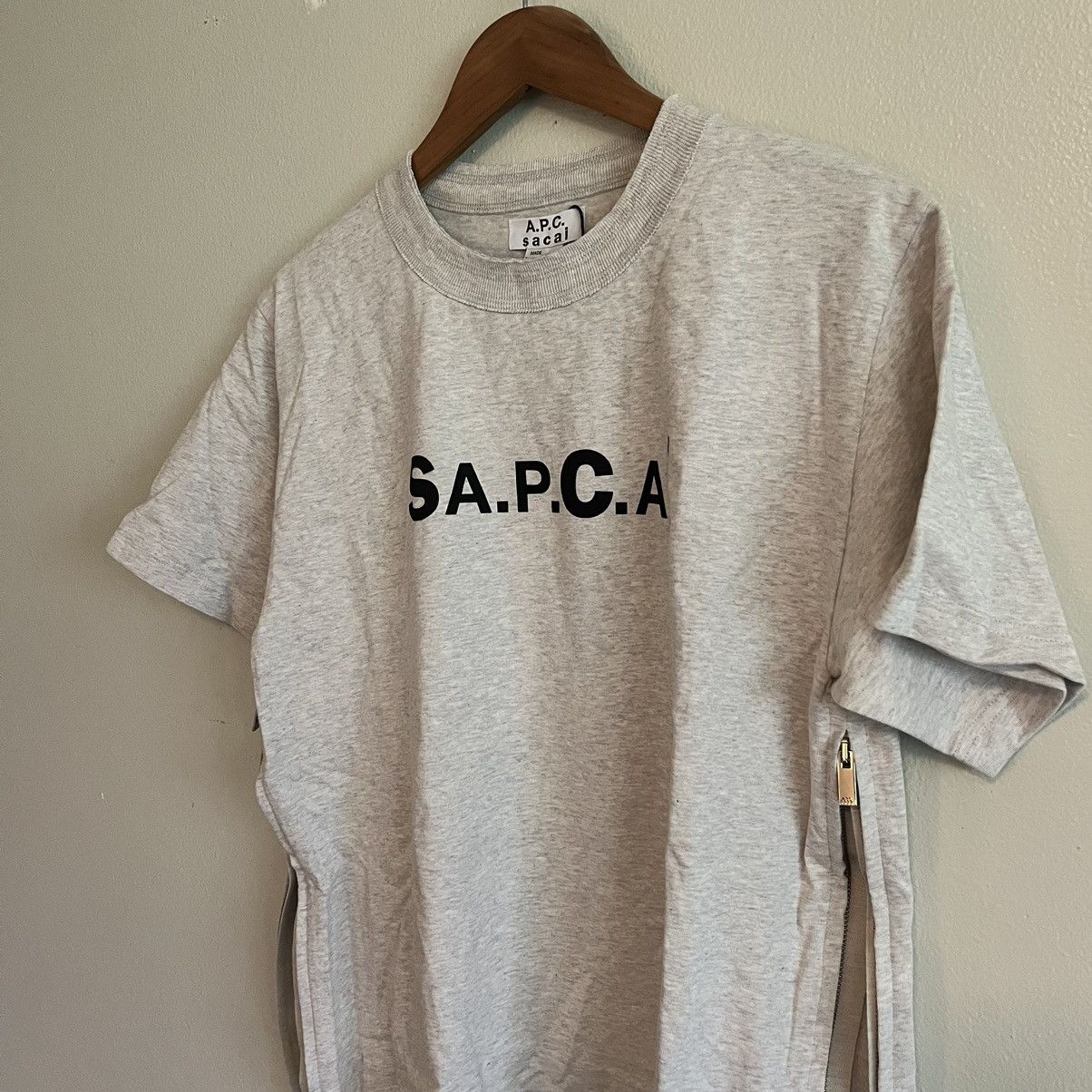 A.P.C. × Sacai Side Zip Taiyo Tee Size US M / EU 48-50 / 2 - 10 Thumbnail
