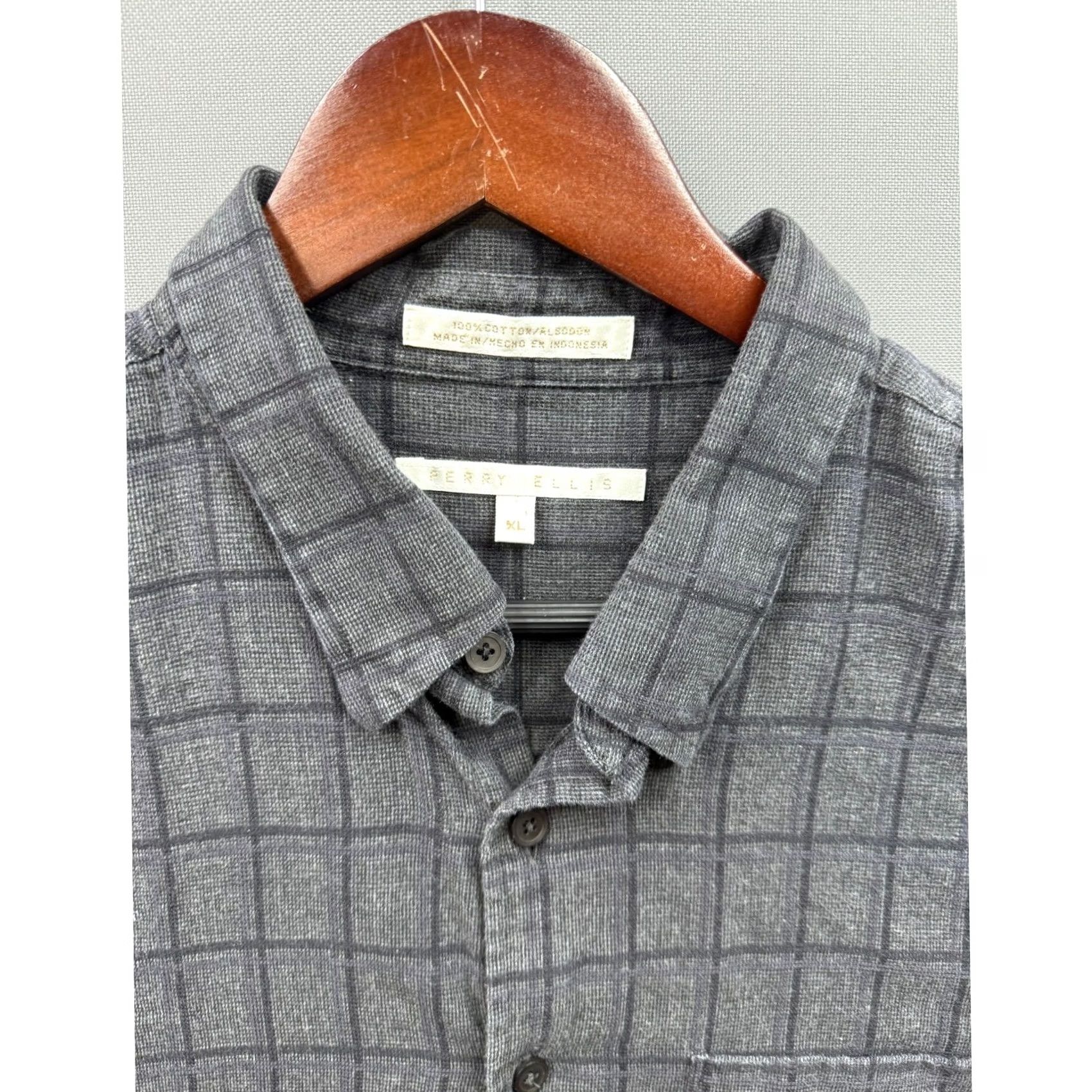 Perry Ellis Perry Ellis Mens XL Gray Plaid Button-Down Shirt 100 Cotton Long Sleeve Casual Size US XL / EU 56 / 4 - 4 Thumbnail