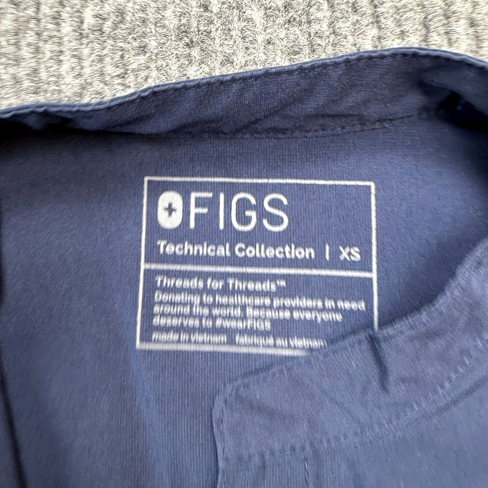 Vintage FIGS Scrub Top Womens XS Blue Oversized Mandarin Collar Pockets Nurse Shirt Womens XS Blue FIGS Size XS / US 0-2 / IT 36-38 - 6 Thumbnail
