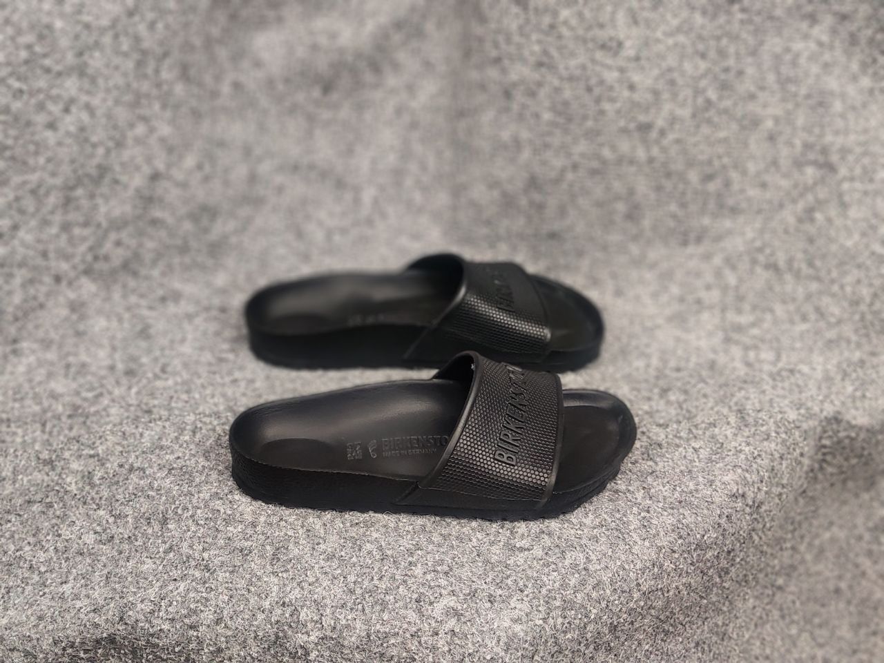 Birkenstock Birkenstock Barbados eva black sandals Slide Slip On Unisex Size US 7 / IT 37 - 2 Thumbnail