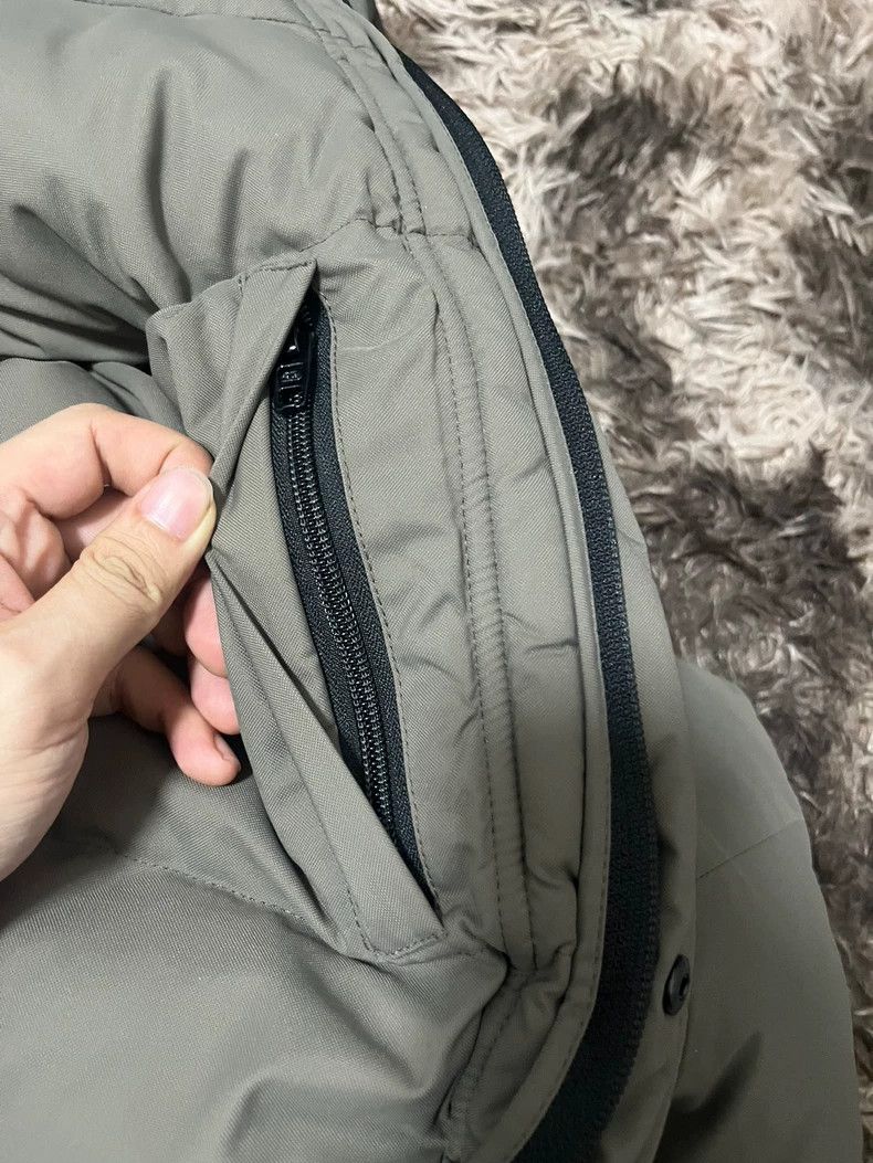Balenciaga 22 SS show big collar down vest 2504-Nextarrow