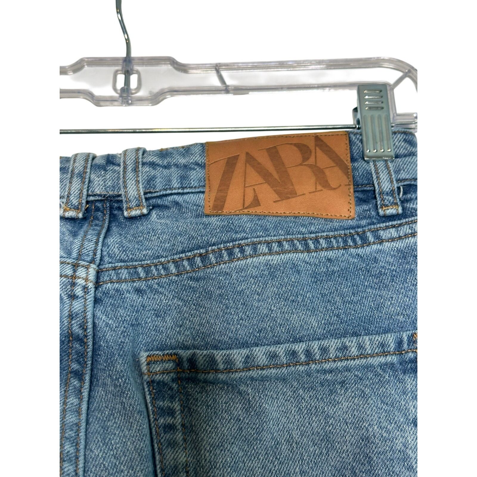 Zara Zara high waist wider legs jeans size 2 Size 26" / US 2 / IT 38 - 3 Thumbnail