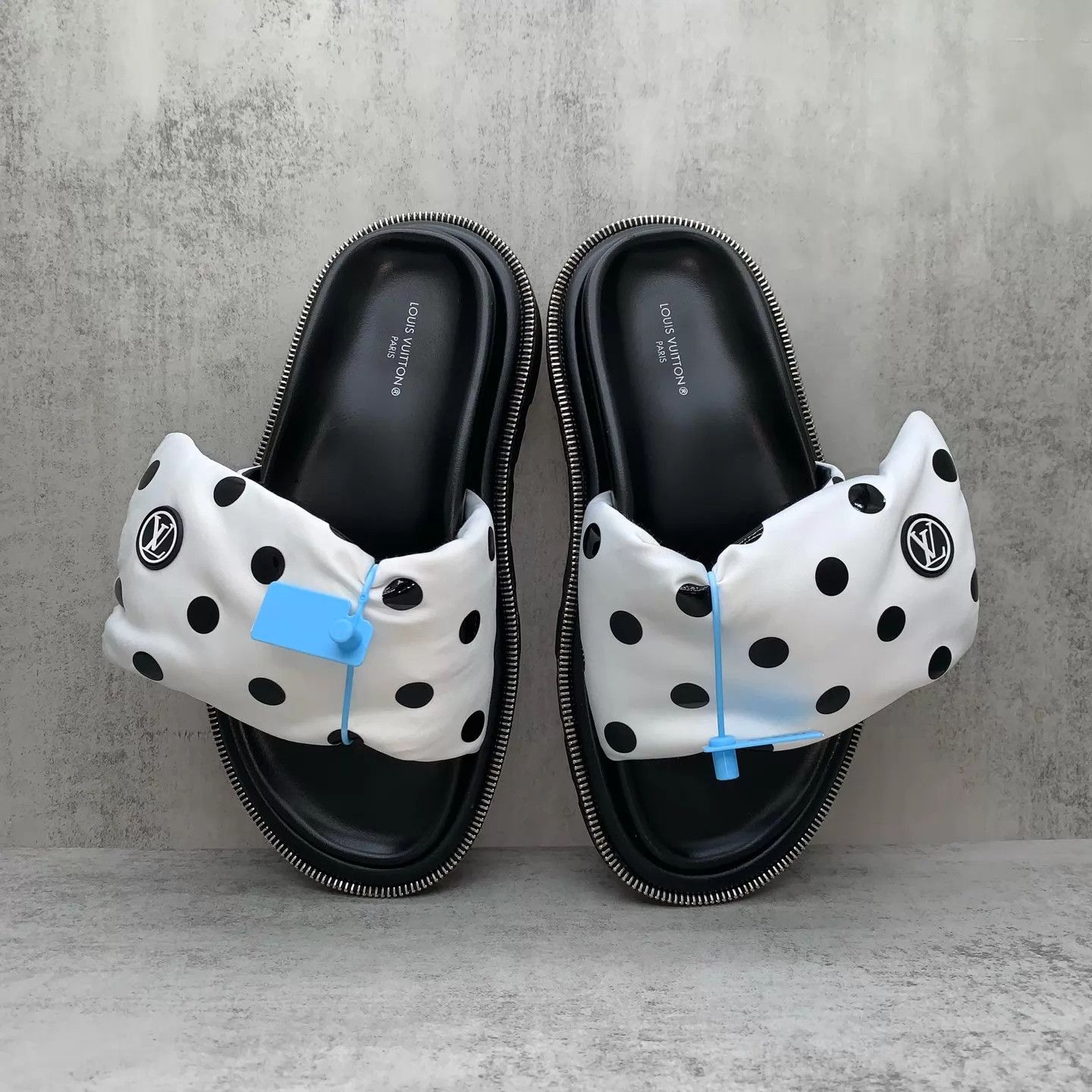 Louis Vuitton LV Black Polka Dot Velcro Women Slippers 36 98 New Size US 5.5 / IT 35.5 - 6 Thumbnail