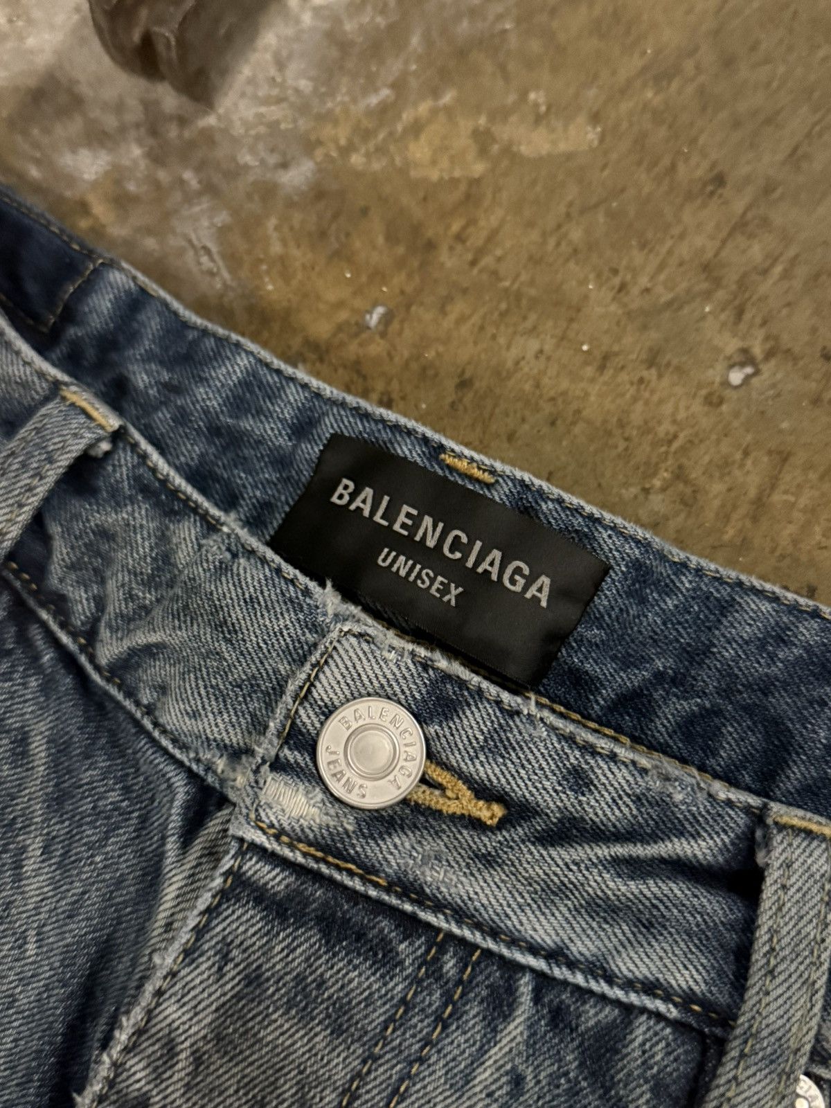 Balenciaga Balenciaga mud denims Size US 32 / EU 48 - 2 Thumbnail