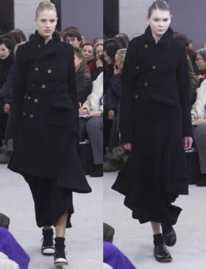 Comme des Garcons Comme des Garcons Twisted irregular velvet coat Size M / US 6-8 / IT 42-44 - 7 Thumbnail