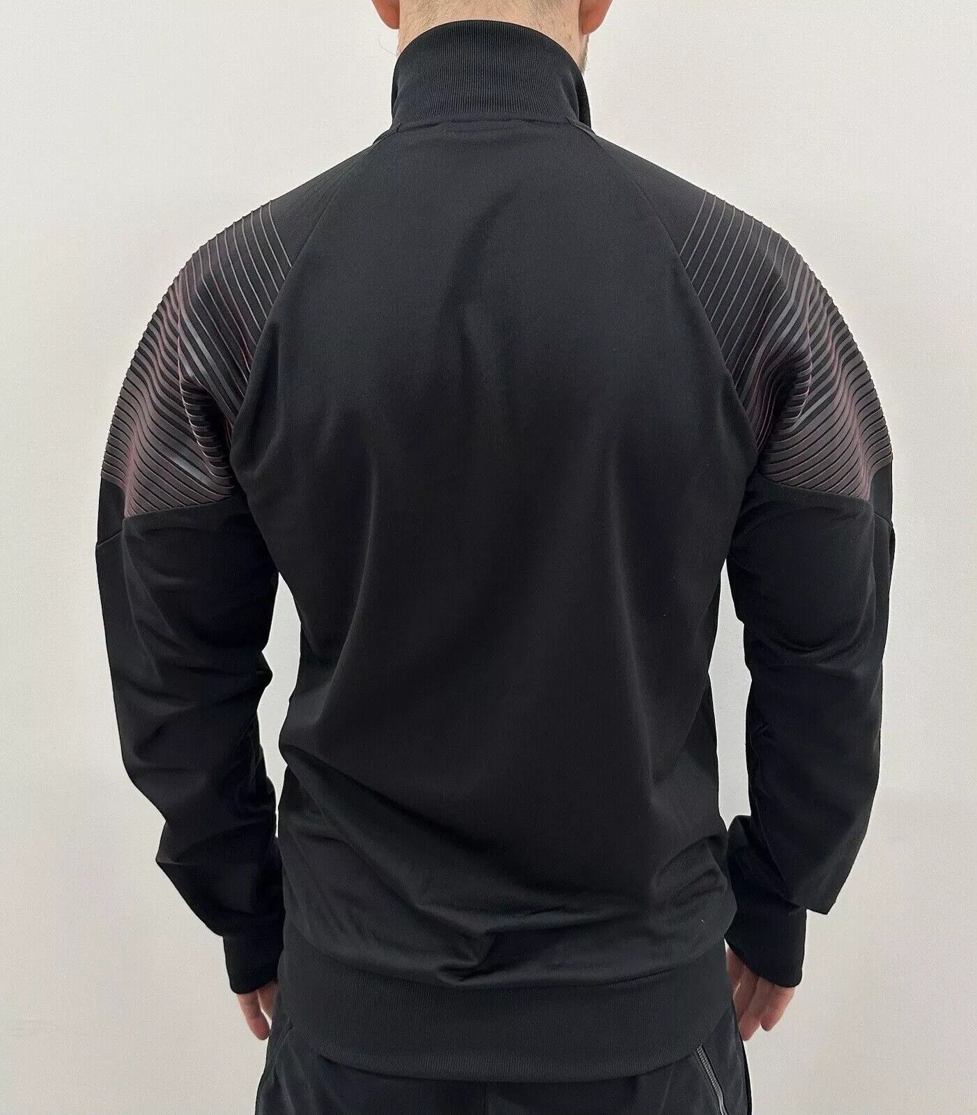 Adidas MANCHESTER UNITED 2018 2019 TRACK TRAINING JACKET FOOTBALL Size US S / EU 44-46 / 1 - 5 Thumbnail