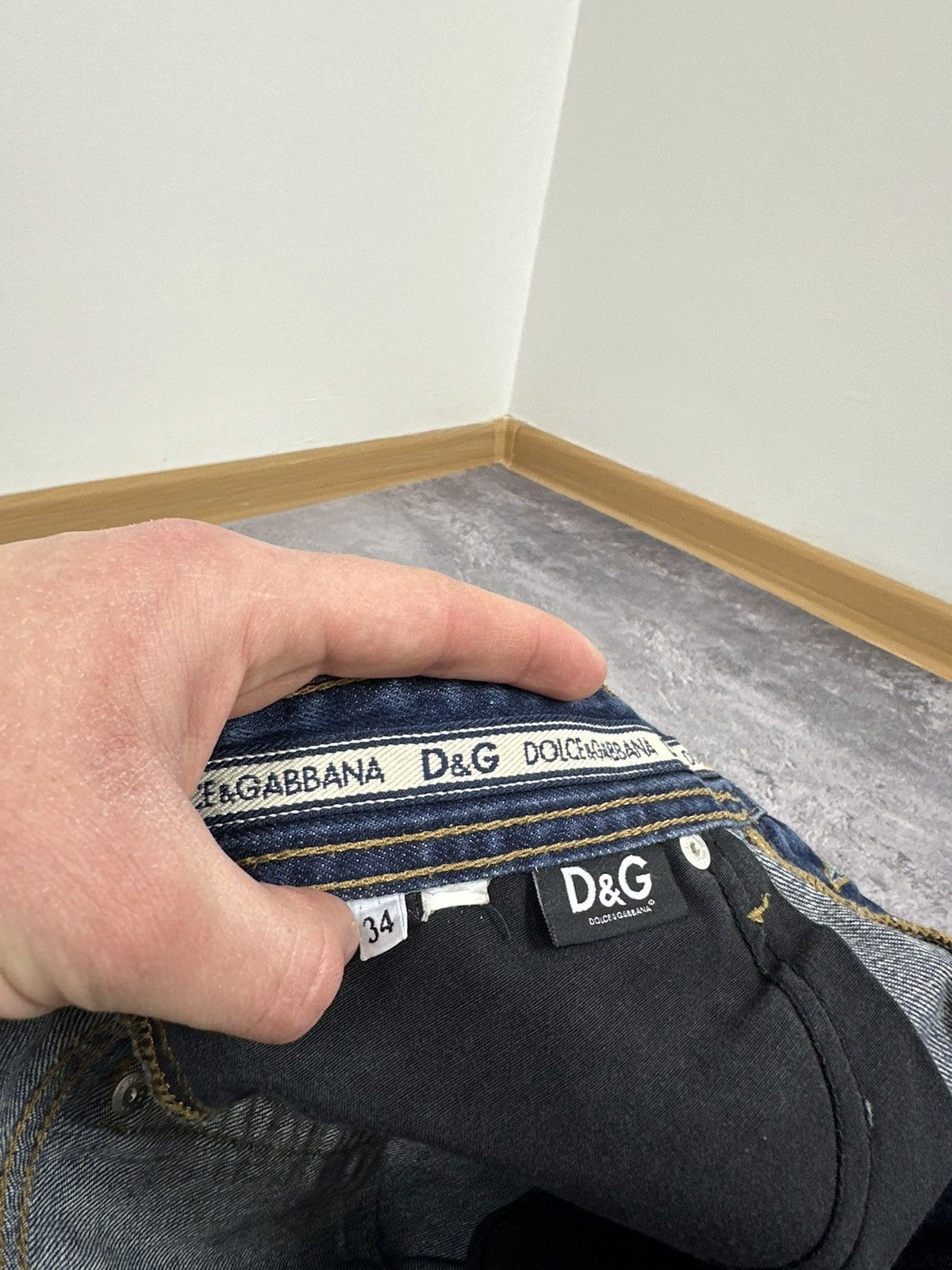Dolce & Gabbana Vintage Dolce & Gabbana Logo Stone Washed Designer Jeans Size US 34 / EU 50 - 15 Thumbnail
