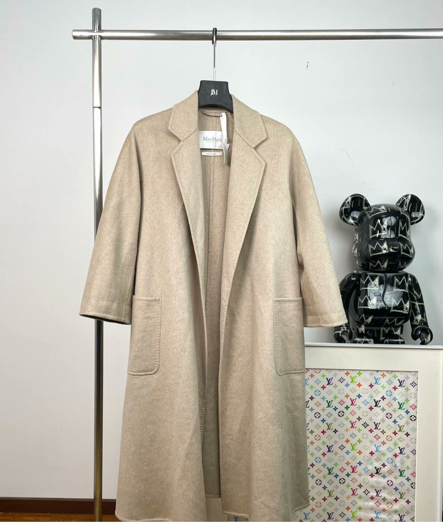 Max Mara Max Mara Beige Coat S Women Size S / US 4 / IT 40 - 1 Thumbnail