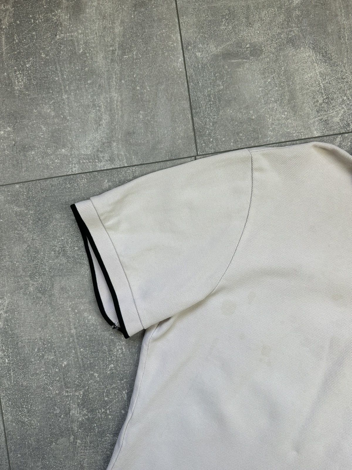 Alexander McQueen Alexander McQueen Polo Small Logo Distressed Size US XL / EU 56 / 4 - 6 Thumbnail