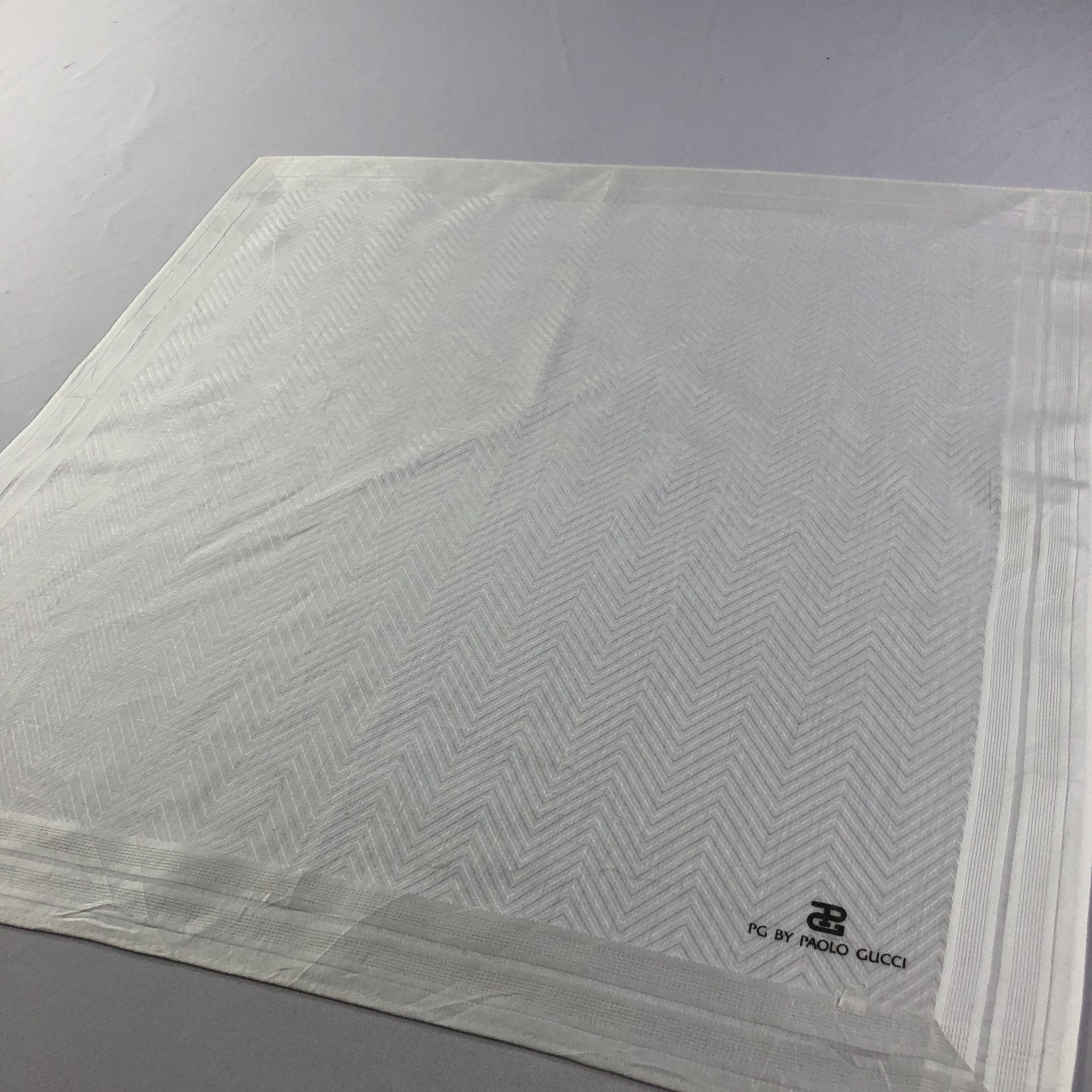 Paolo Gucci Paolo Gucci White Handkerchief Neckerchief Bandana H2144 Size ONE SIZE - 3 Thumbnail