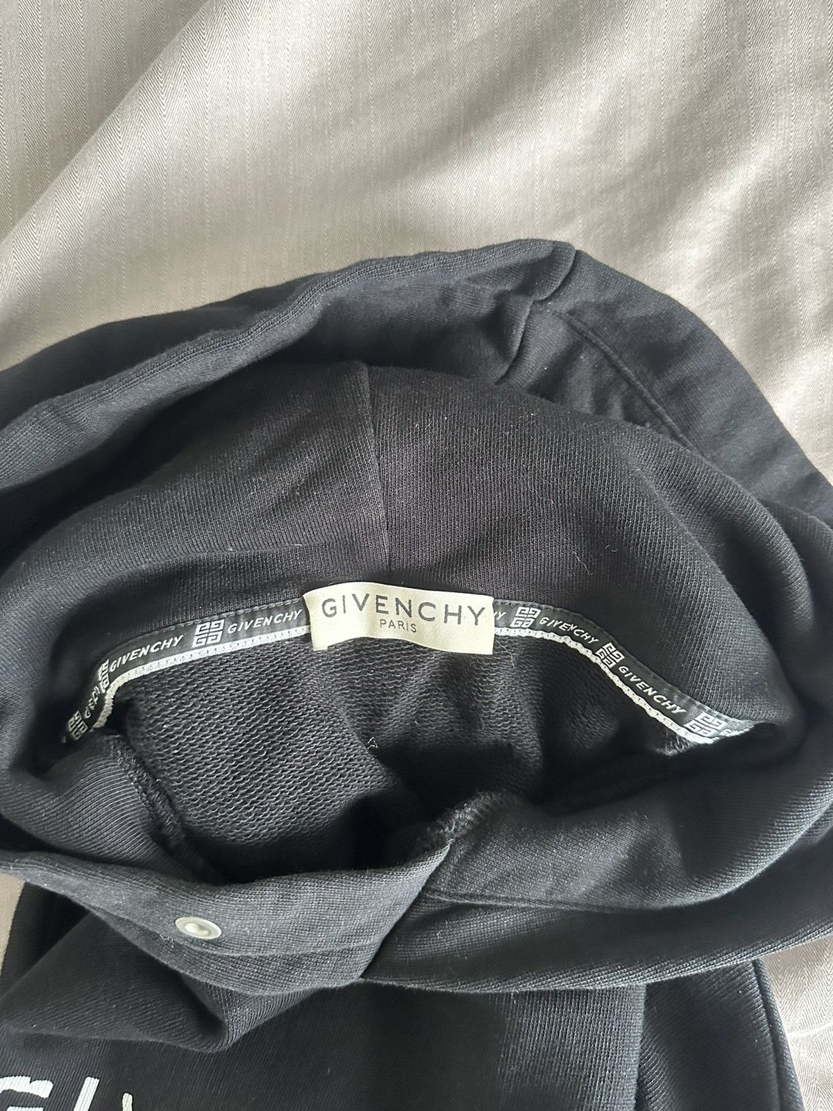 Givenchy Givenchy Paris Logo Print Black Hoodie For Men Size US L / EU 52-54 / 3 - 5 Thumbnail