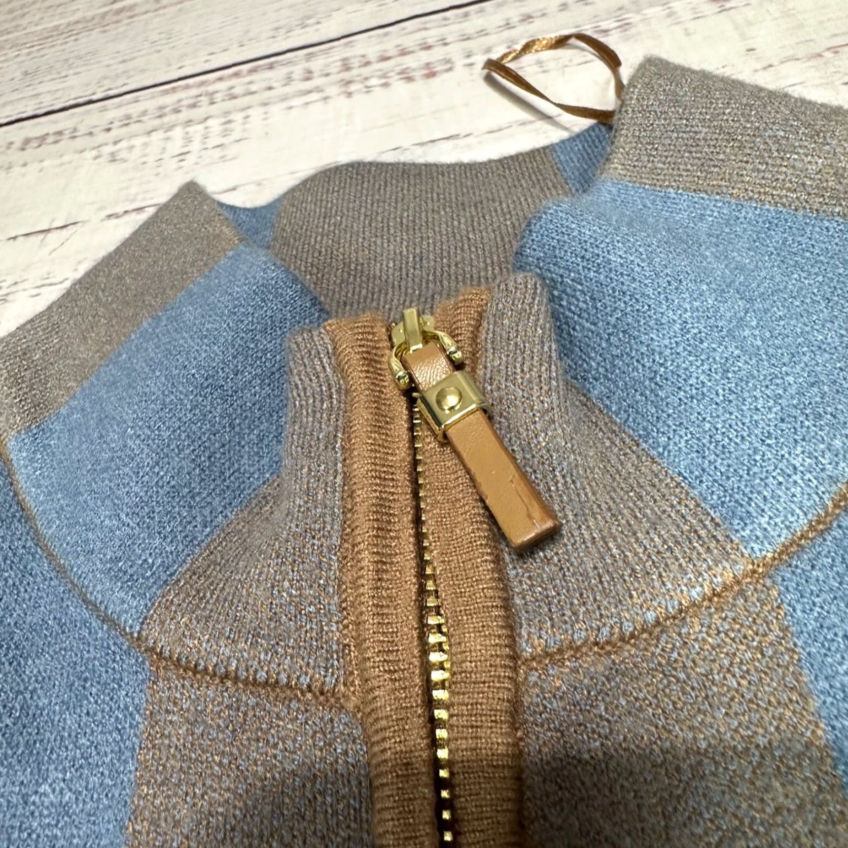Vintage Tahari Plaid Poncho Jacket Sz S/M Light Blue Brown Zip Front Knit Women USSize S/M Size S / US 4 / IT 40 - 6 Thumbnail