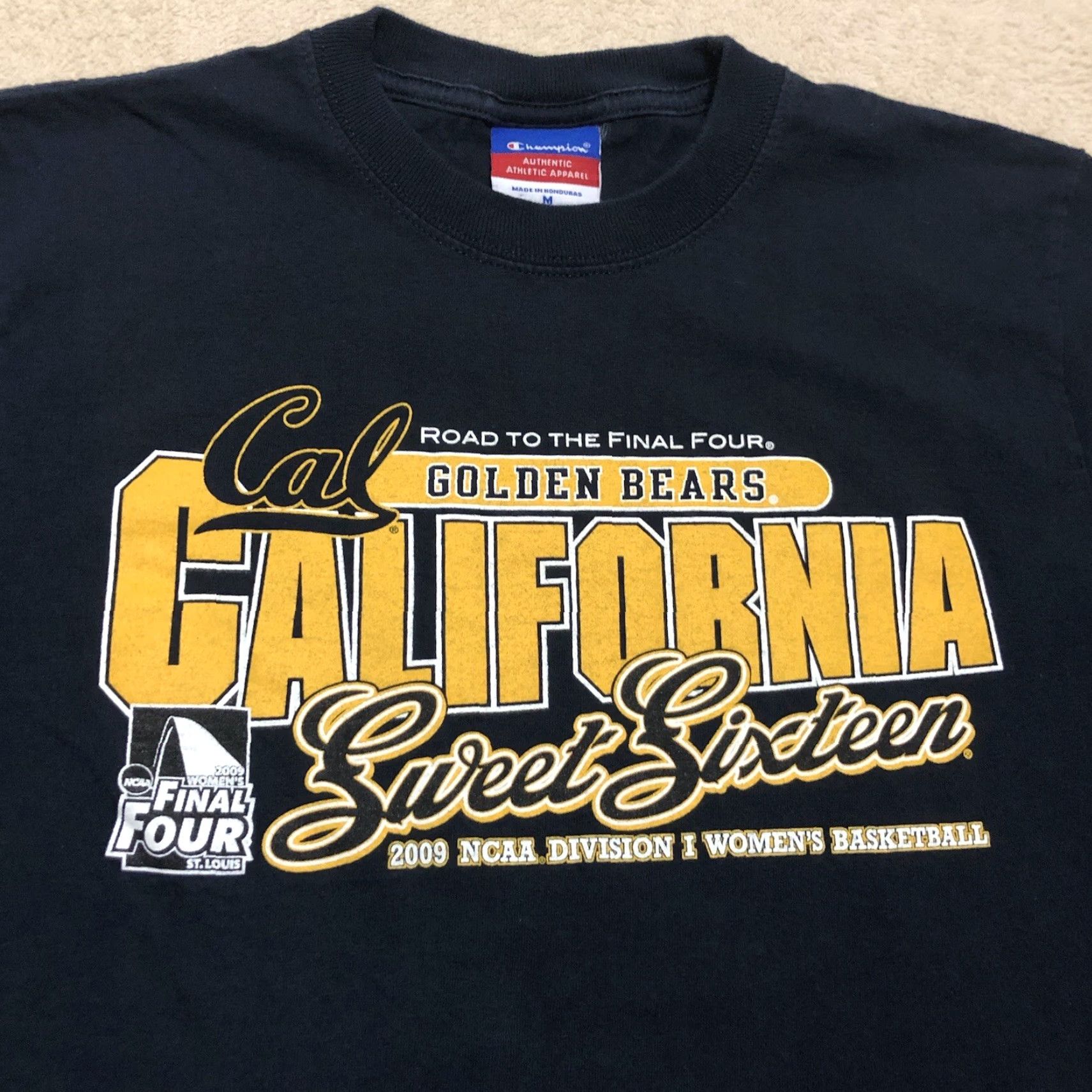 Champion Cal Berkeley Champion T-Shirt Size Medium NCAA Sweet Sixteen Road To Final Four Size US M / EU 48-50 / 2 - 2 Thumbnail