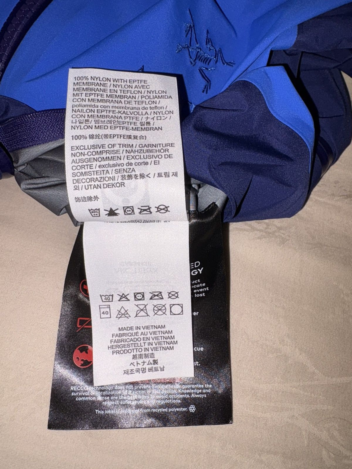 Arc'teryx Arc’teryx Beta AR Size US M / EU 48-50 / 2 - 9 Thumbnail