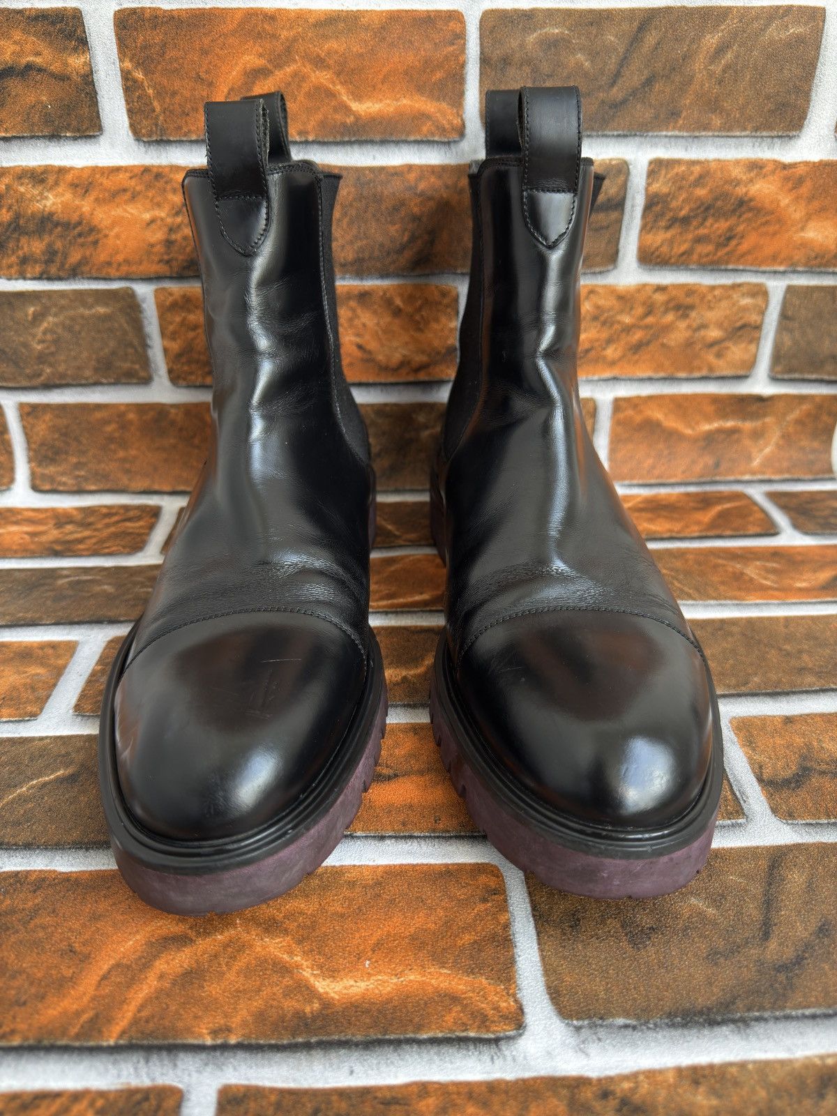 Louis Vuitton 🔥🔥 officer Chelsea boots Size US 8.5 / EU 41-42 - 4 Thumbnail